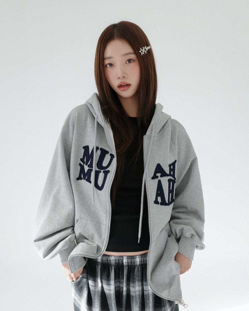 預訂｜MUAHMUAH MUAH APPLIQUÉ LOGO HOODIE ZIPUP [3color]