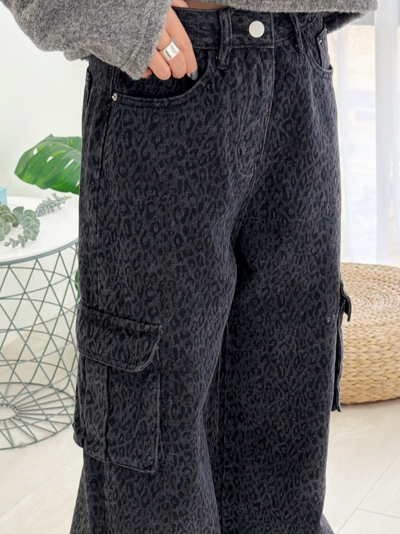 法朵Fado shop｜豹紋工裝口袋寬版長褲 2544015 黑 S-XL