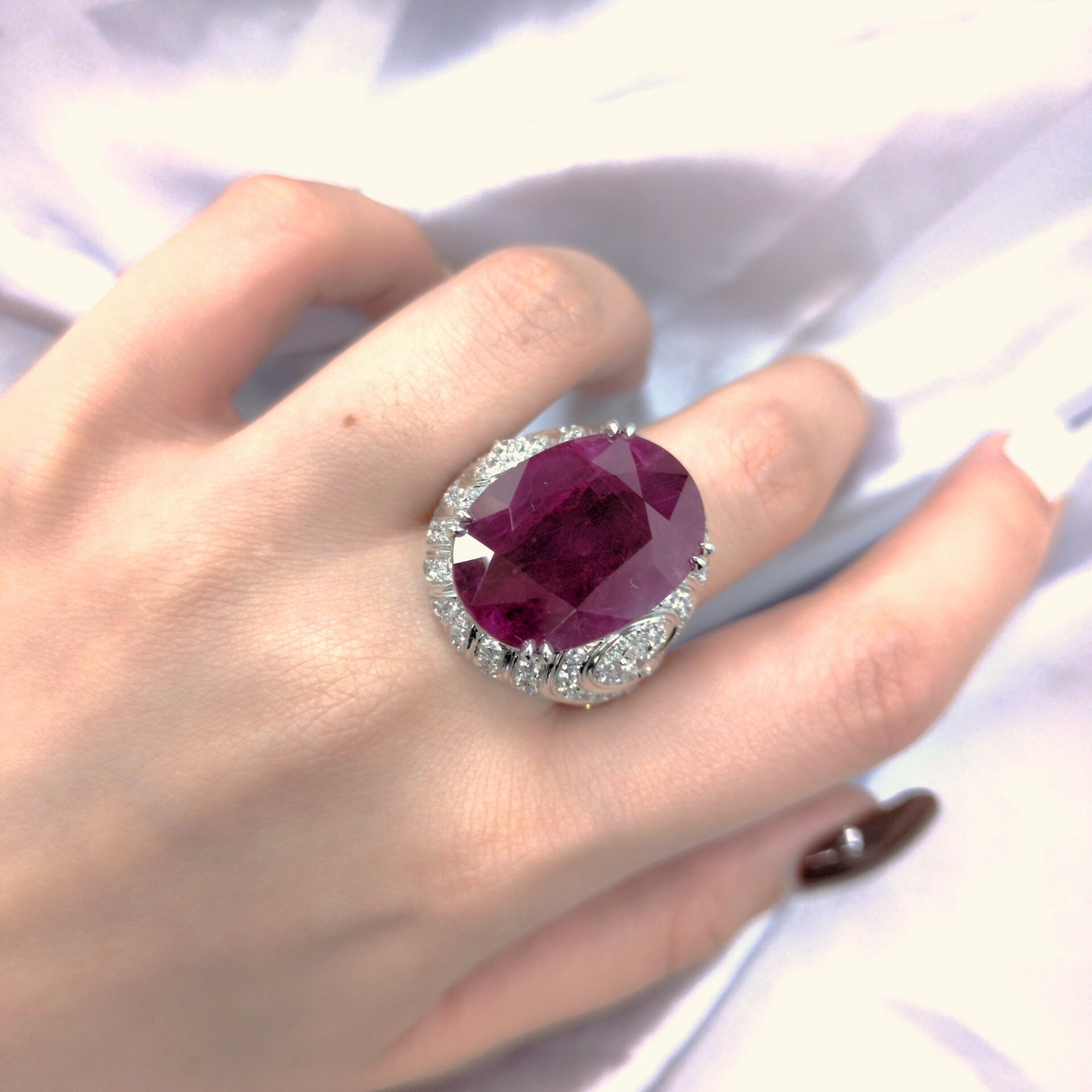 全新18K白金【單粒25卡49份紅寶石】配3卡鑽石戒指