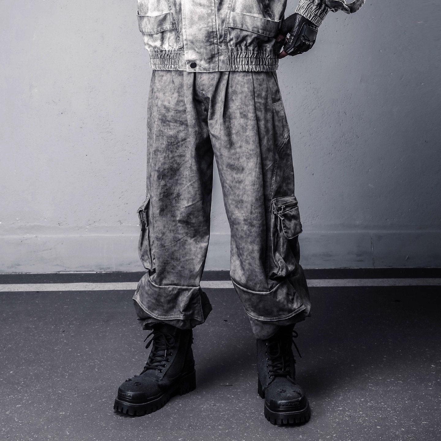 𝙏𝙀𝘾𝙃𝙒𝙀𝘼𝙍 廢土紮染洗水大口寬褲