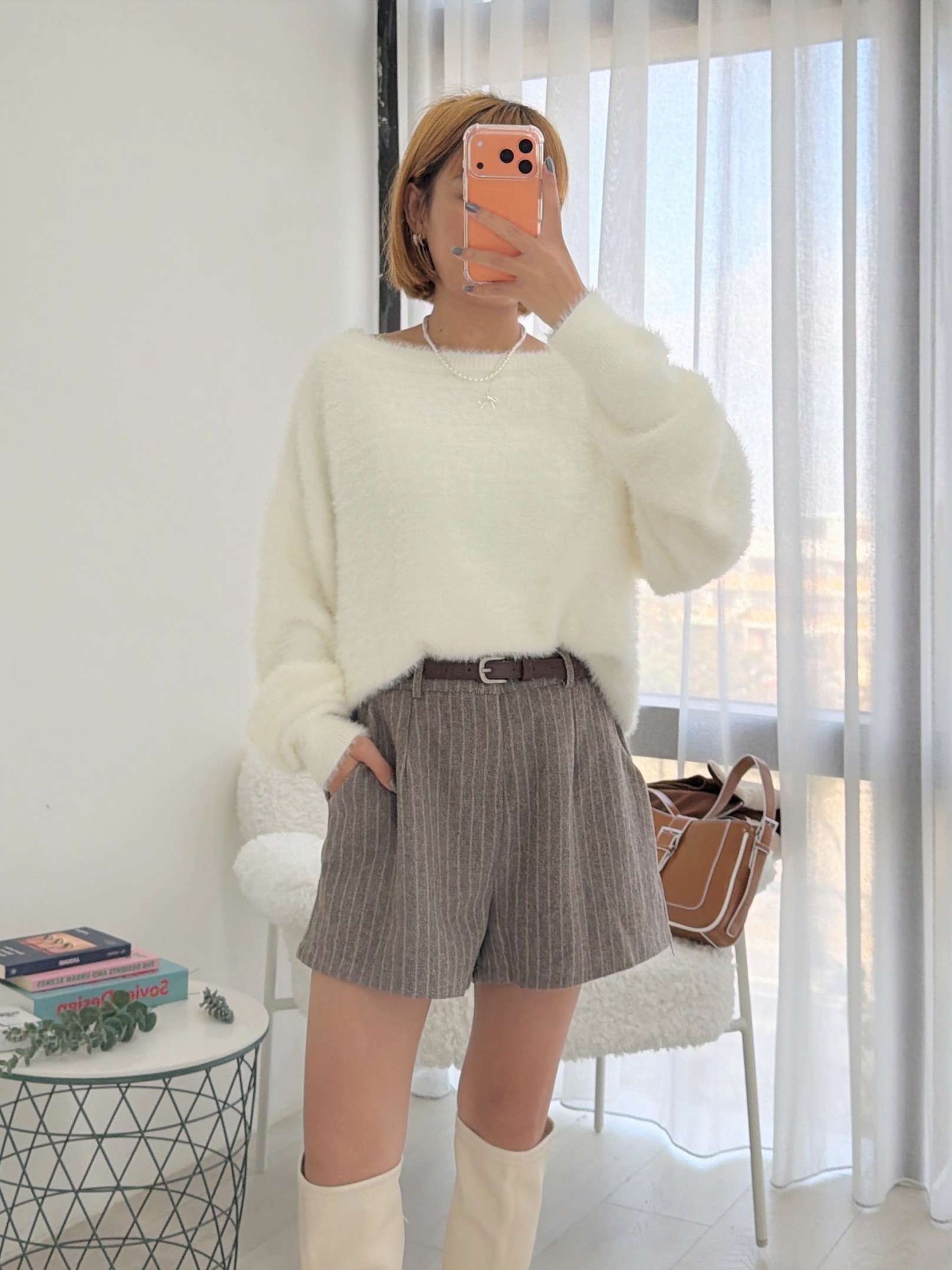 法朵Fado Shop｜素面圓領馬海毛絨毛衣 0914009 白/杏