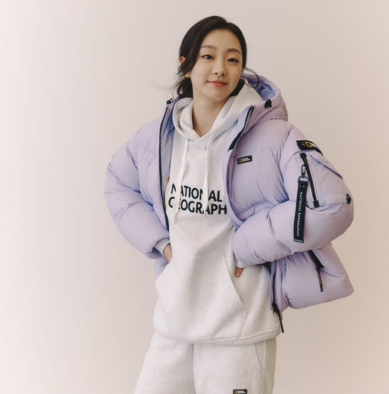 【預購】AKR122001 National Geographic 女士 Golden Mall 短版鵝絨連帽衫羽絨服 (薰衣草紫)