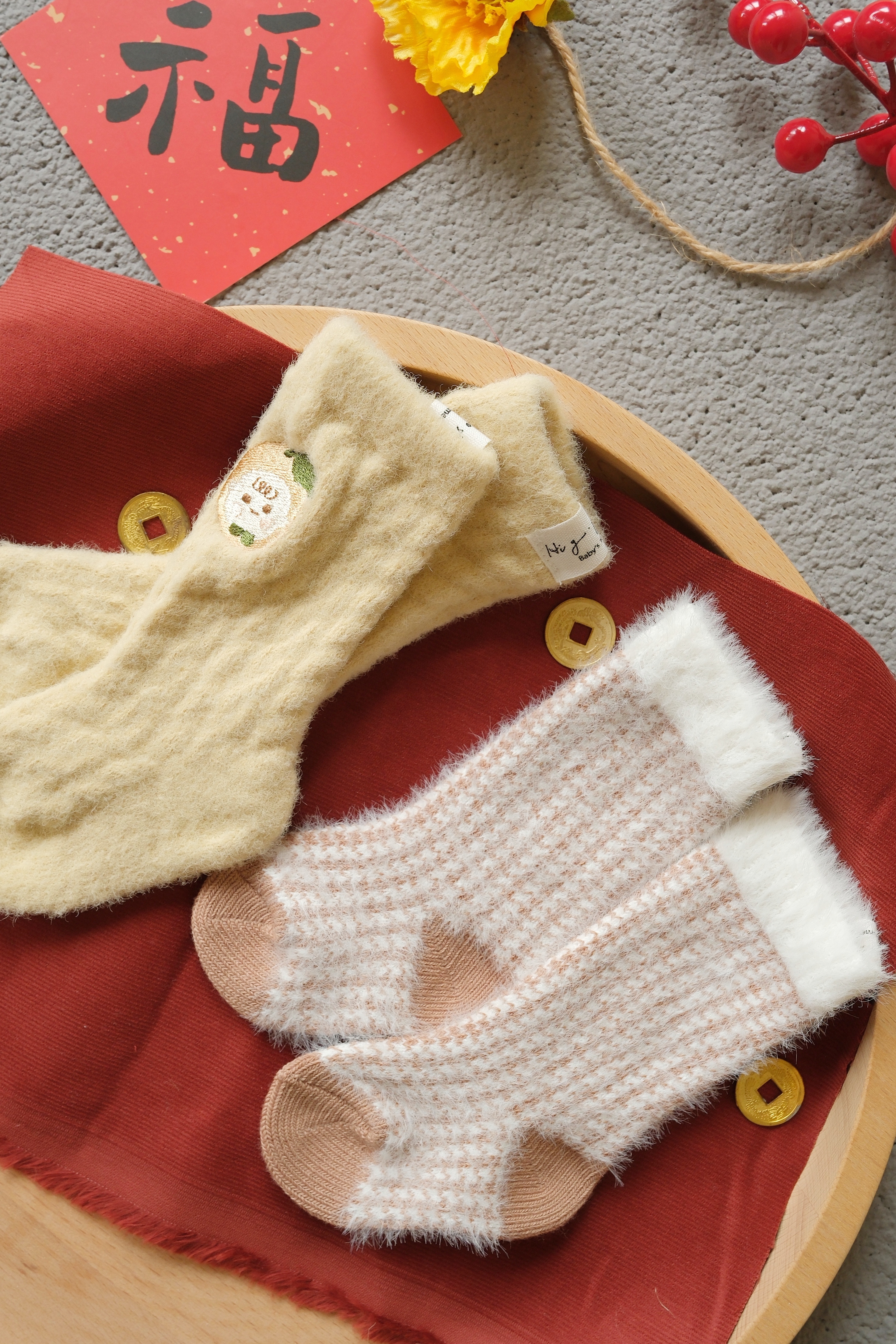 Hi Y.P store-馬年限定-橘子寶寶刺繡襪(兩件組)