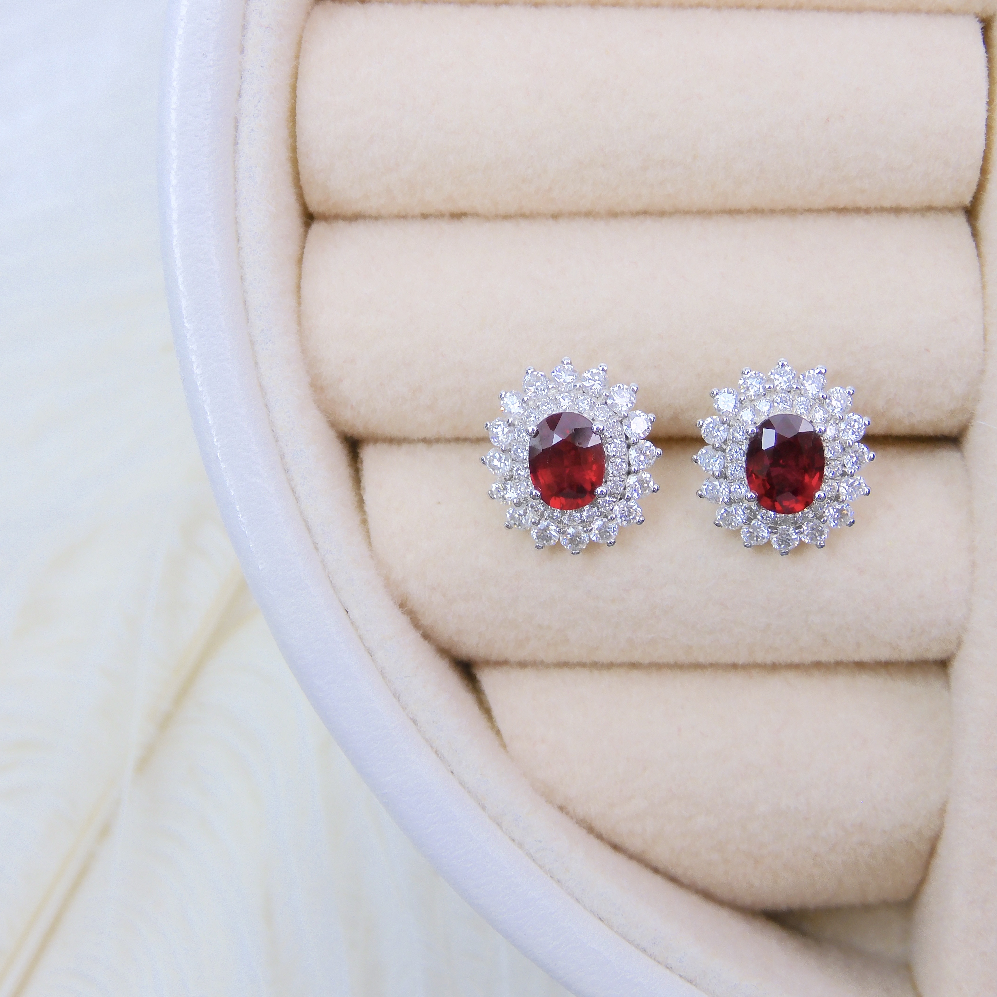 18K Gold 0.8ct Ruby Ear Studs (With Certificate)