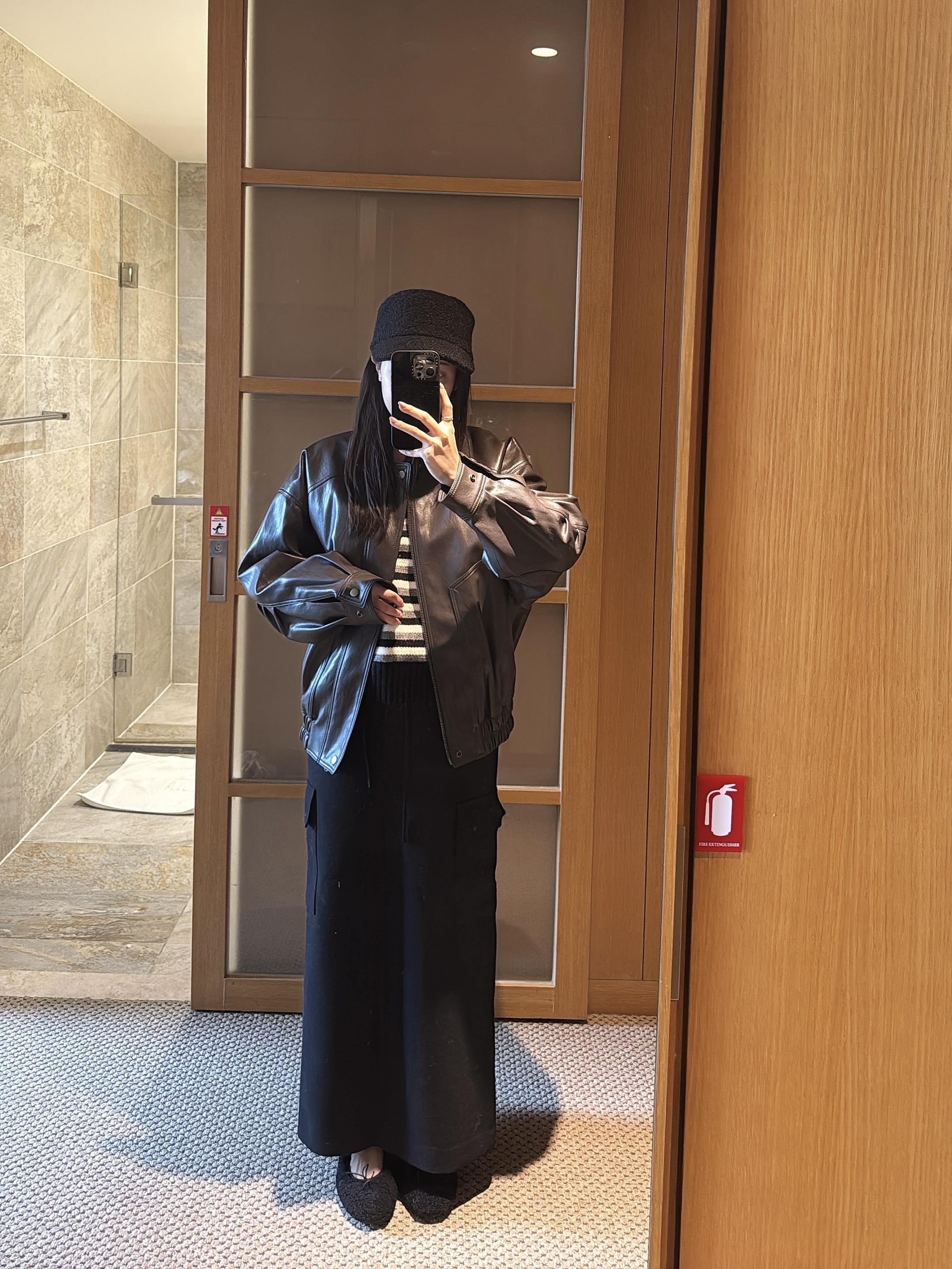 Q53 高級剪裁皮外套（深咖/黑）