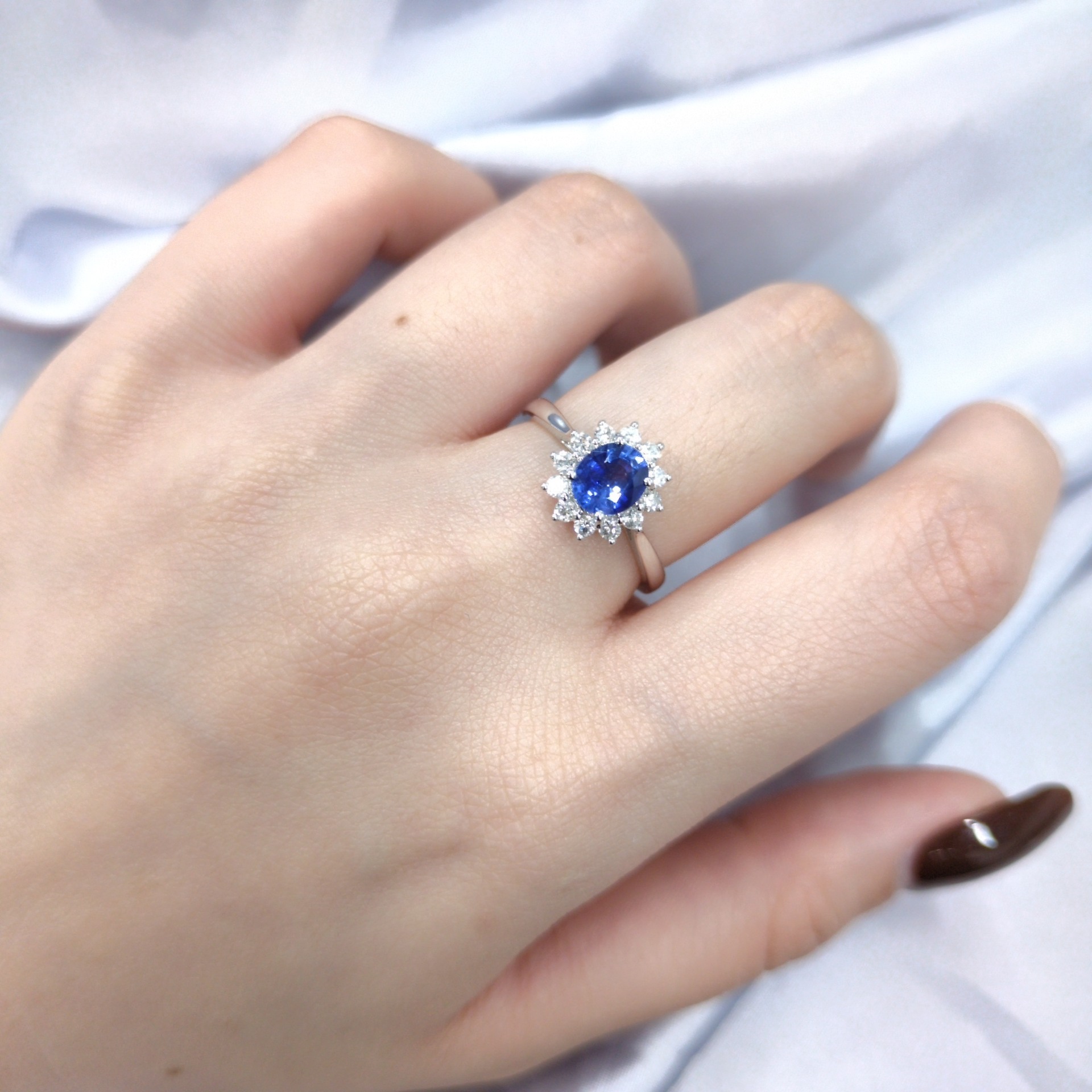 全新18K白金【單粒87份藍寶石】配27份鑽石戒指