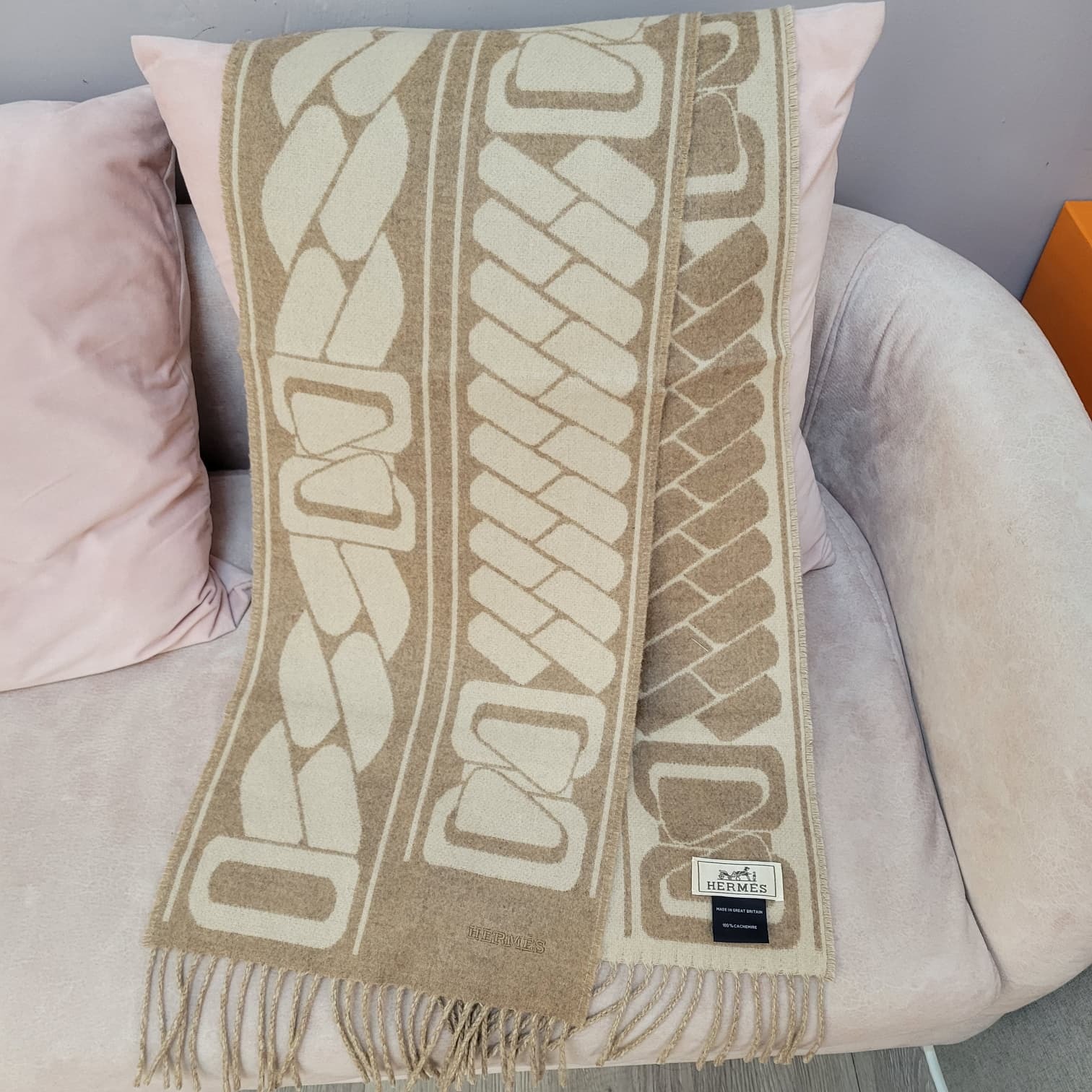 HERMES Clic, C'est Noue scarf marron glacé / craie (MUFFLER) 頸巾 圍巾