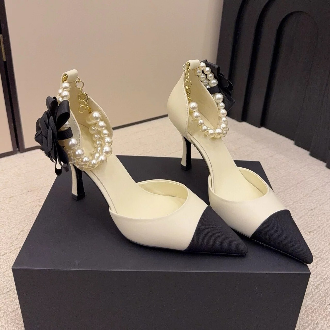 香風配色鞋頭花朵珍珠帶高跟鞋