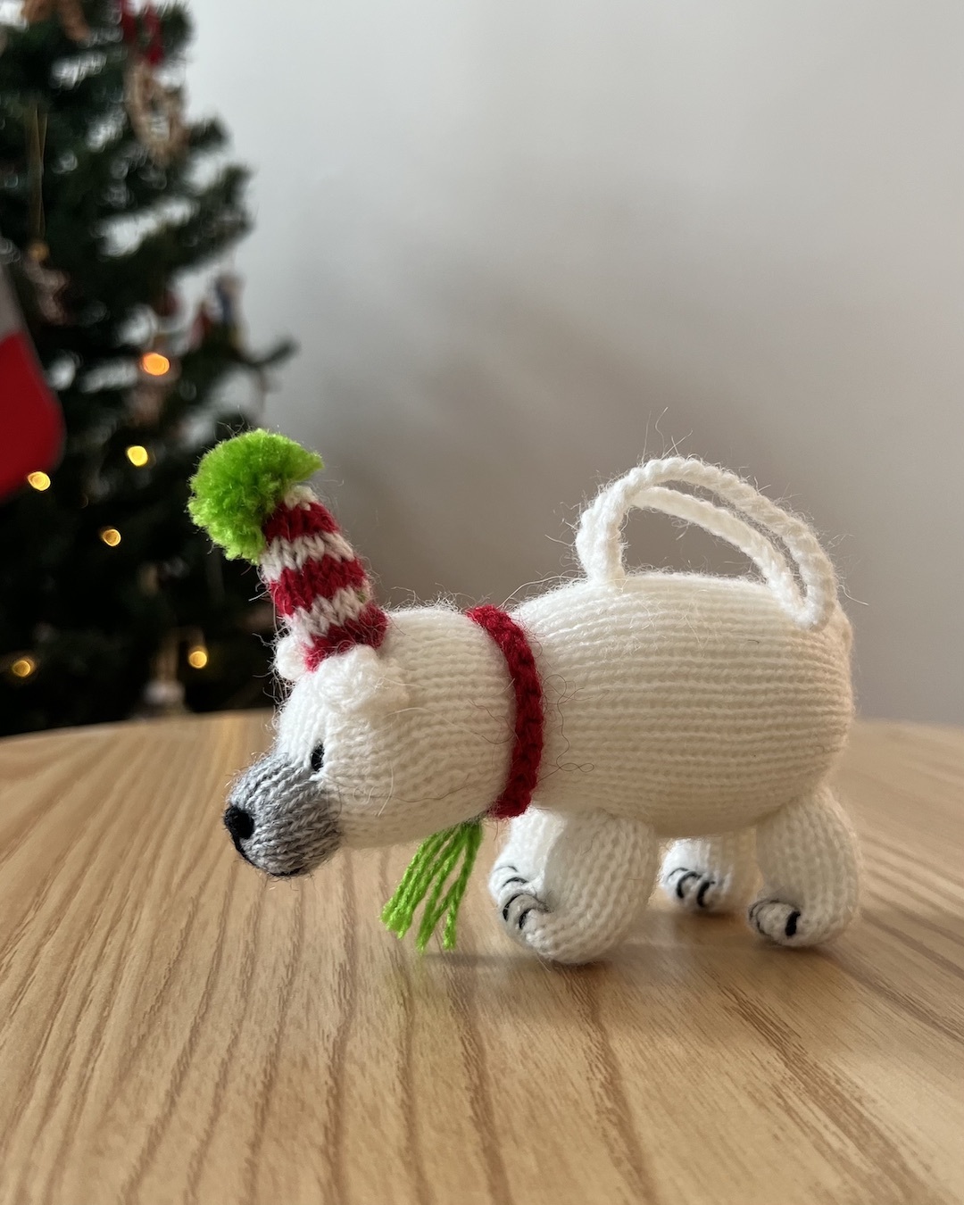 北極熊 - 綠綠毛球帽頂 | 節日吊飾