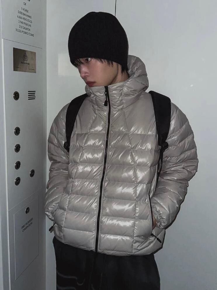 暗橫紋連帽拉鍊外套(輕羽絨) OUR-168JK