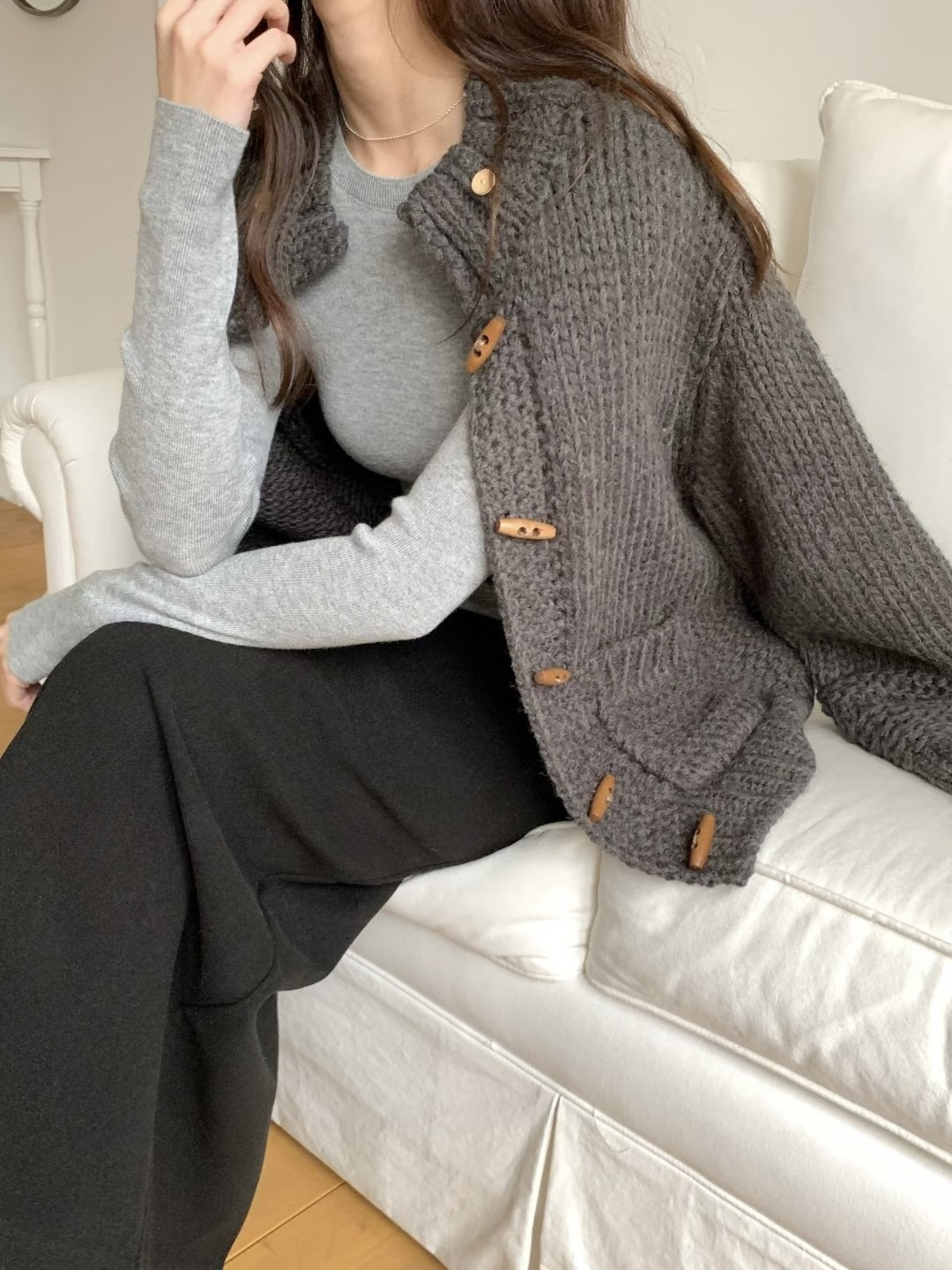 #228N657 冬日限定! 日系牛角扣粗針織外套