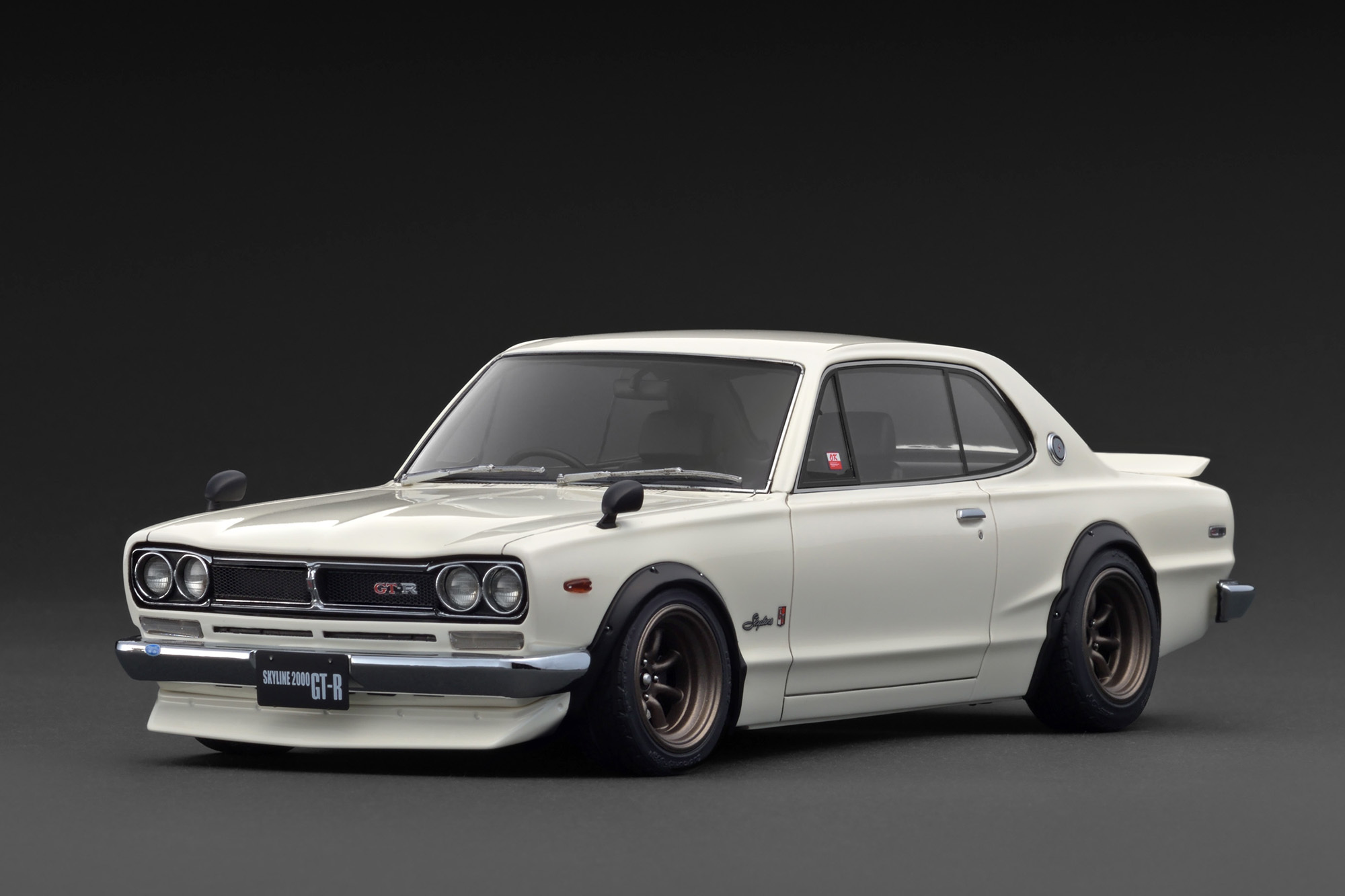 預訂 (訂金$300) (預訂價$2214): 1/18 IG Nissan Skyline 2000 GT-R (KPGC10) White Ivory (IG4033)