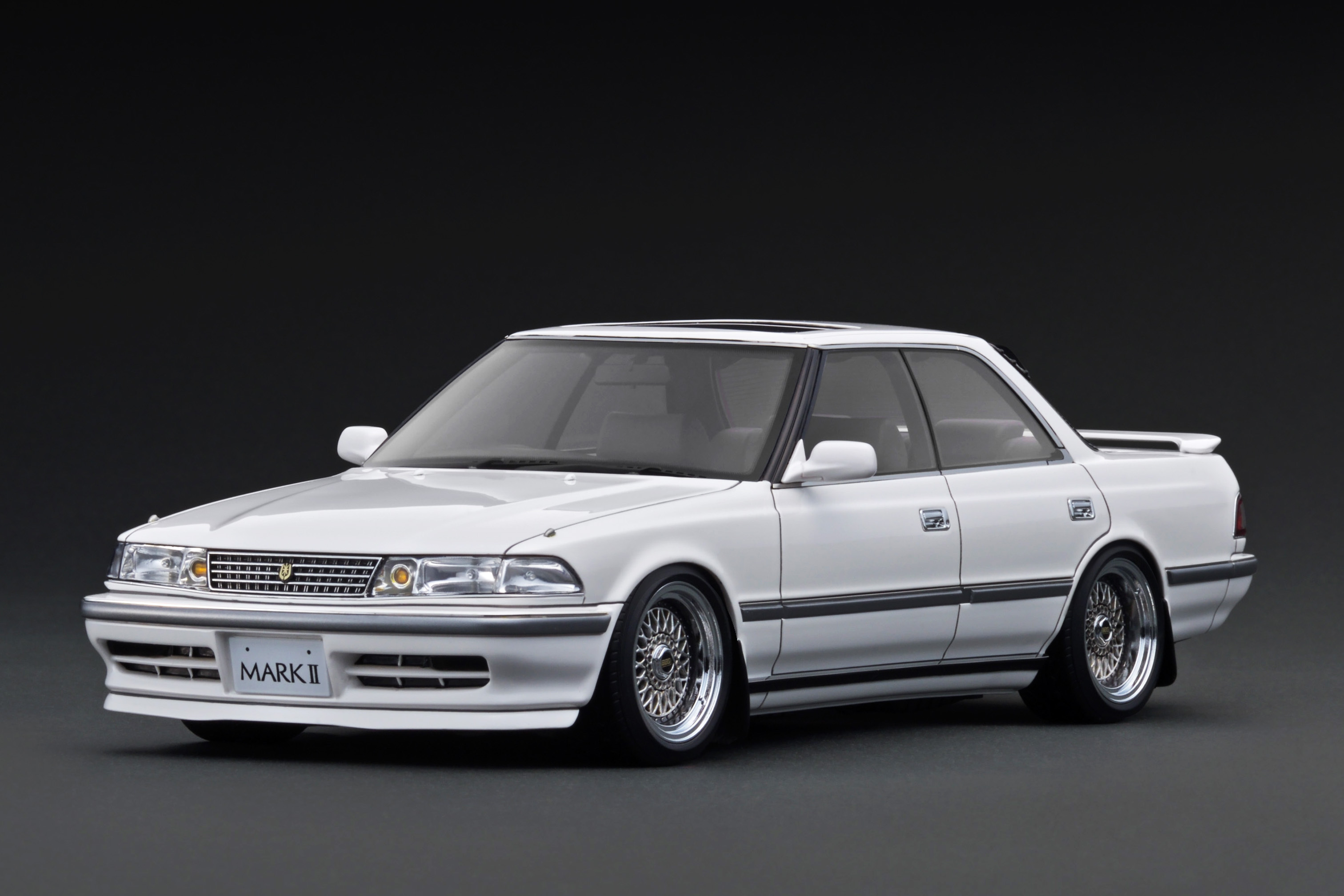 預訂 (訂金$300) (預訂價$2214): 1/18 IG TOYOTA MARKⅡ2.5 Grande LIMITED (GX81) White (IG3853)
