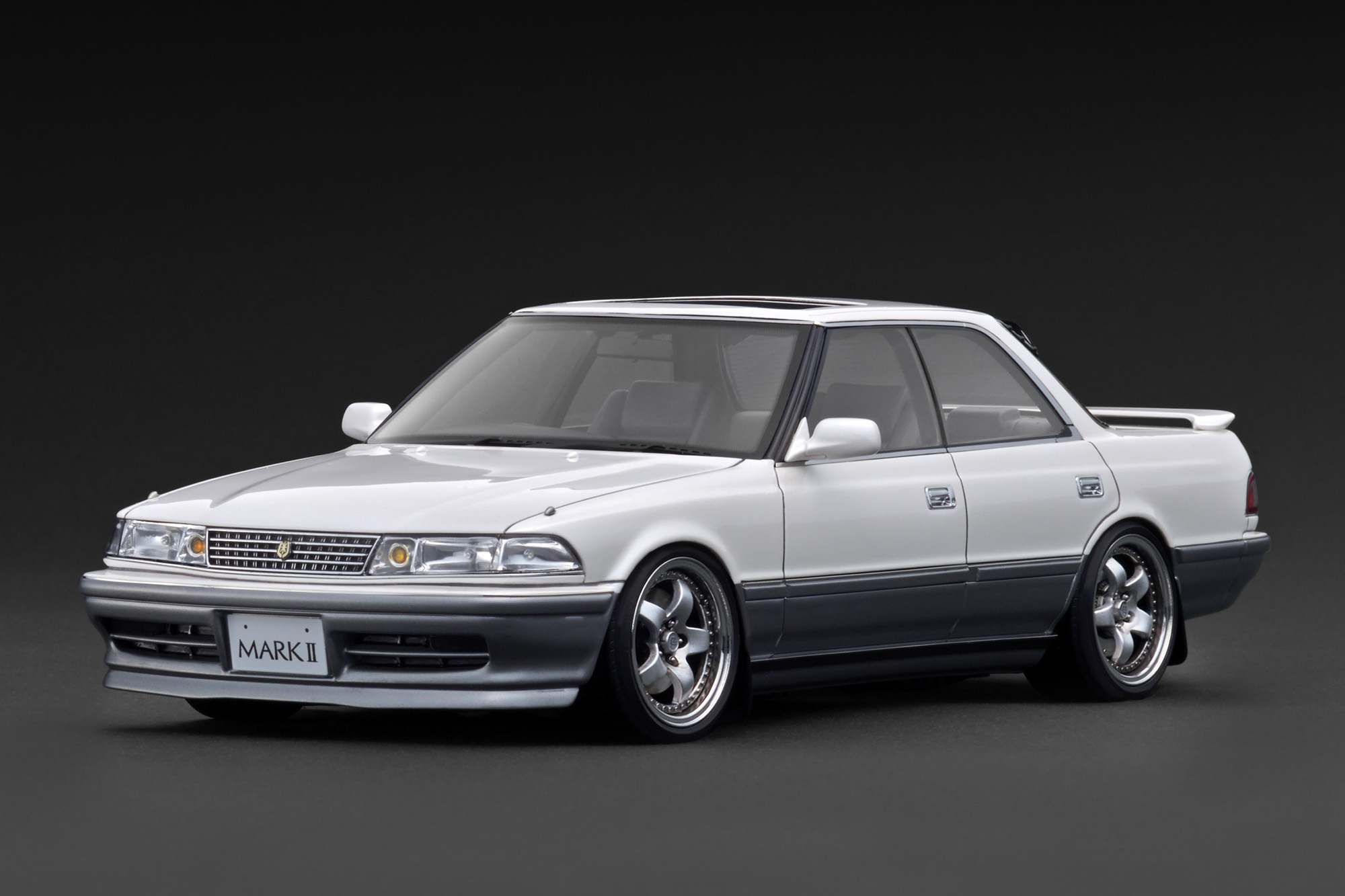 預訂 (訂金$300) (預訂價$2214): 1/18 IG TOYOTA MARKⅡ2.5 GT TWIN turbo (GX81) Pearl White / Silver (IG3857)
