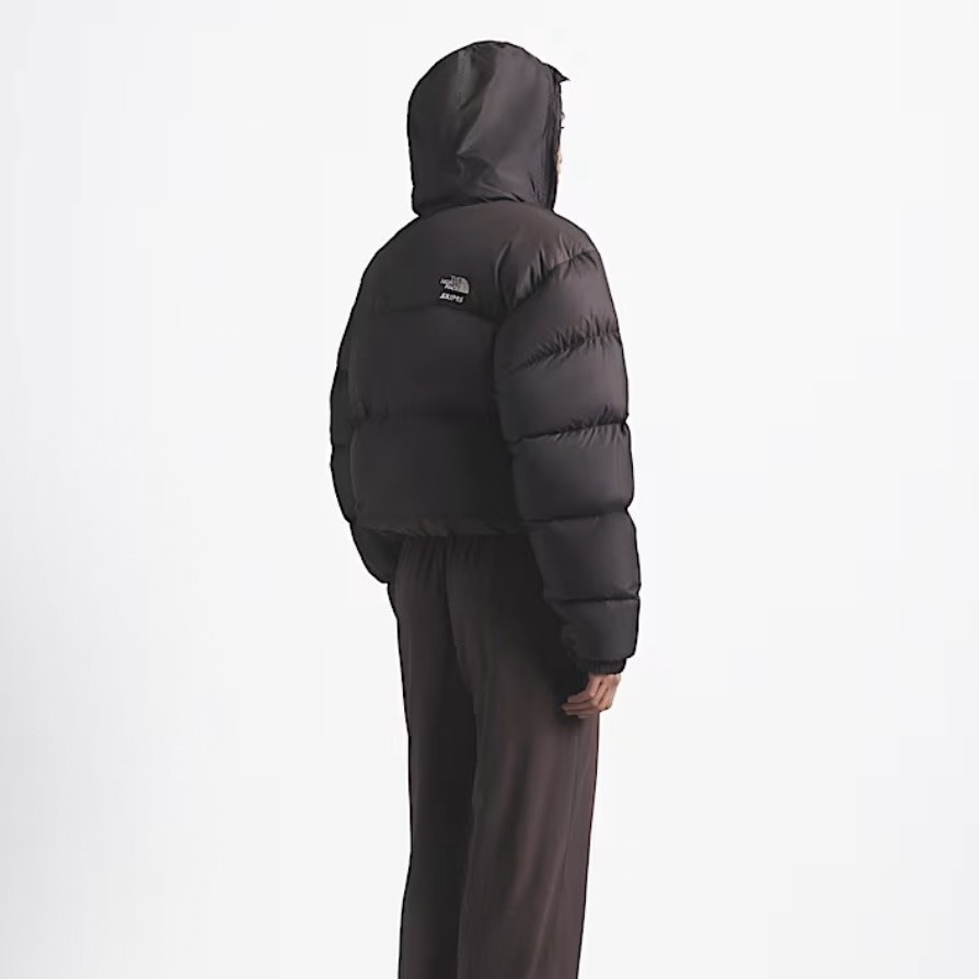 【代購】THE NORTH FACE x SKIMS Nuptse FW25 1996 系列 男女同款保暖防風防潑水長袖羽絨外套 – 700 蓬鬆度 Kim Kardashian