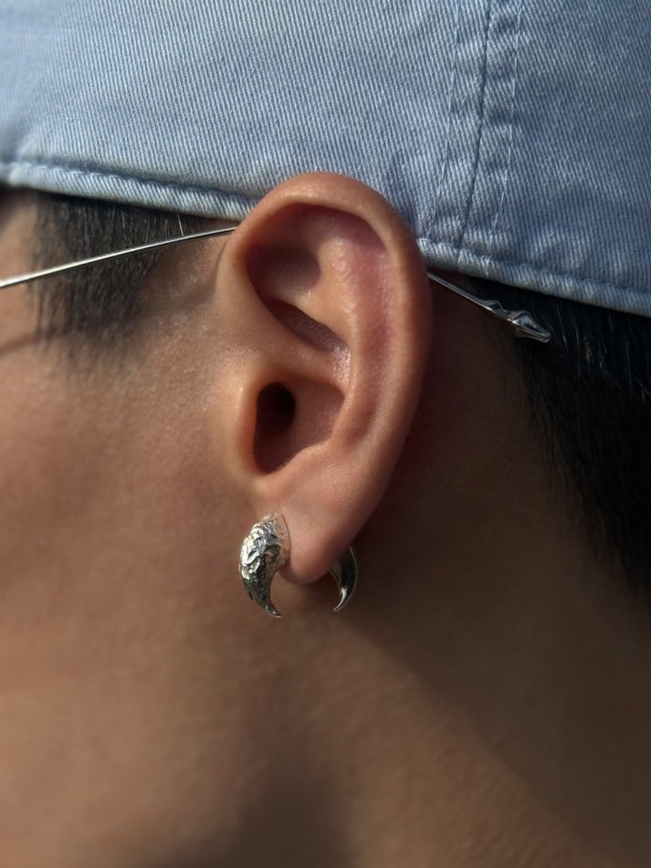 PROJ-ORNMNT 蝕刻銀月耳環 (單支販售)