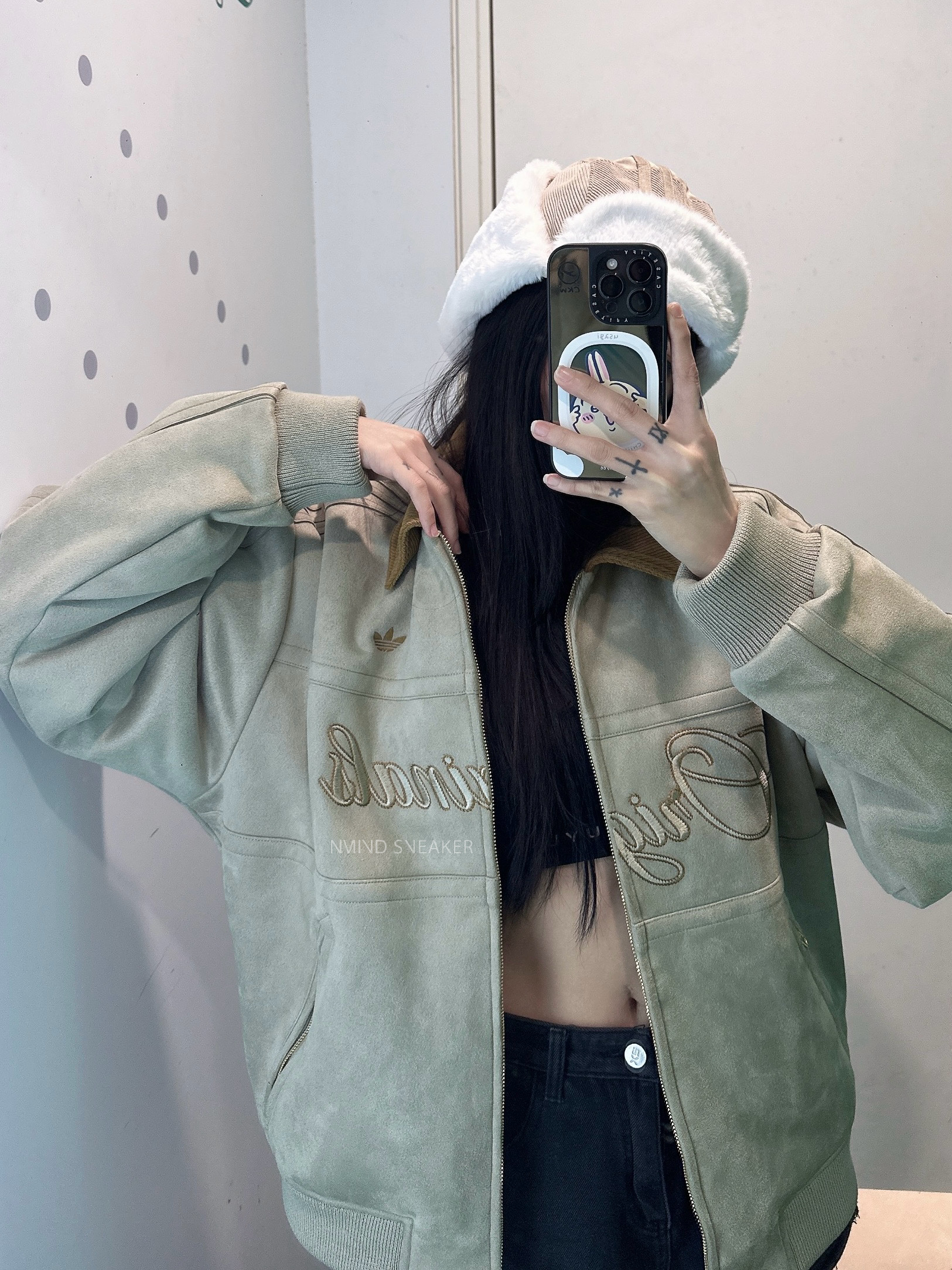 ADIDAS ORIGINALS 新年復古草寫皮外套