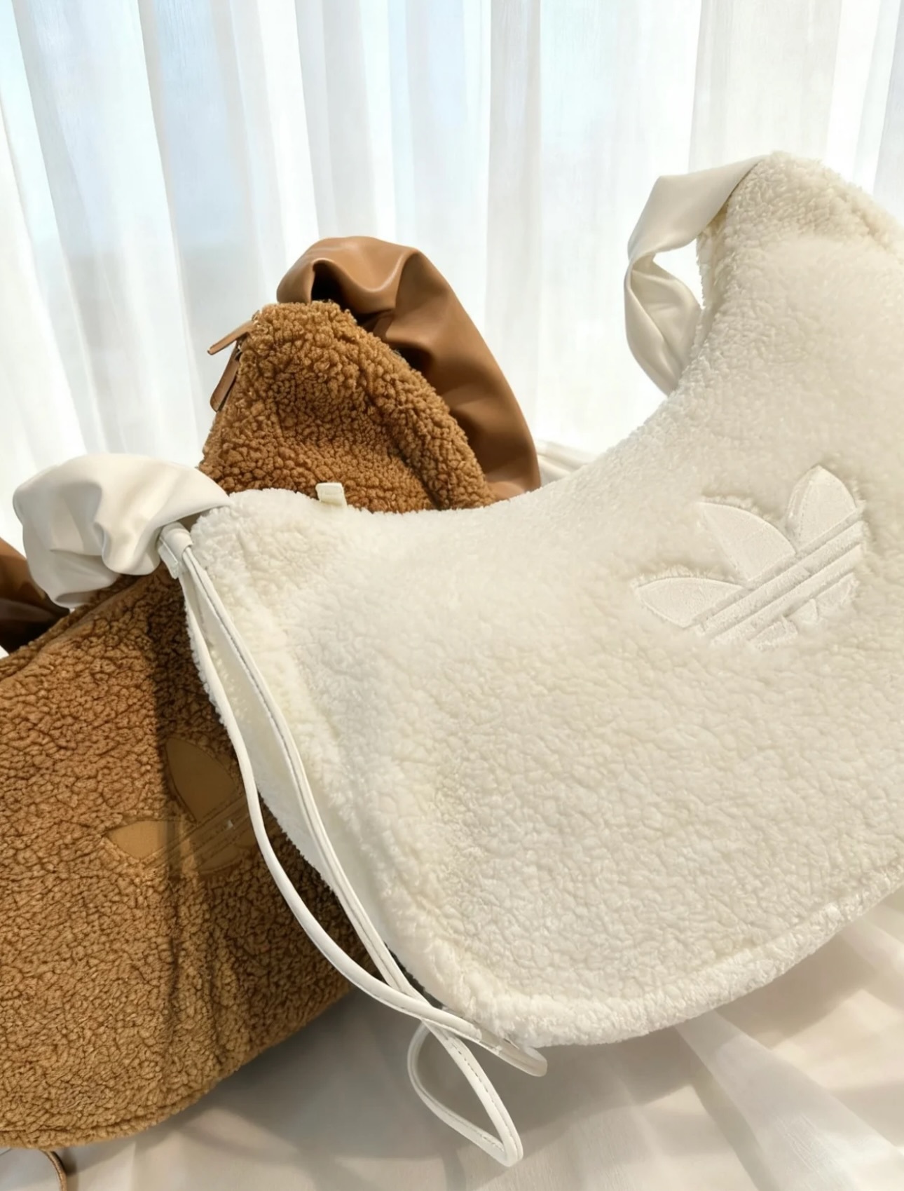 ADIDAS ORIGINALS BAG 羊羔毛 雲朵包 斜背包 肩背包 White/Brown