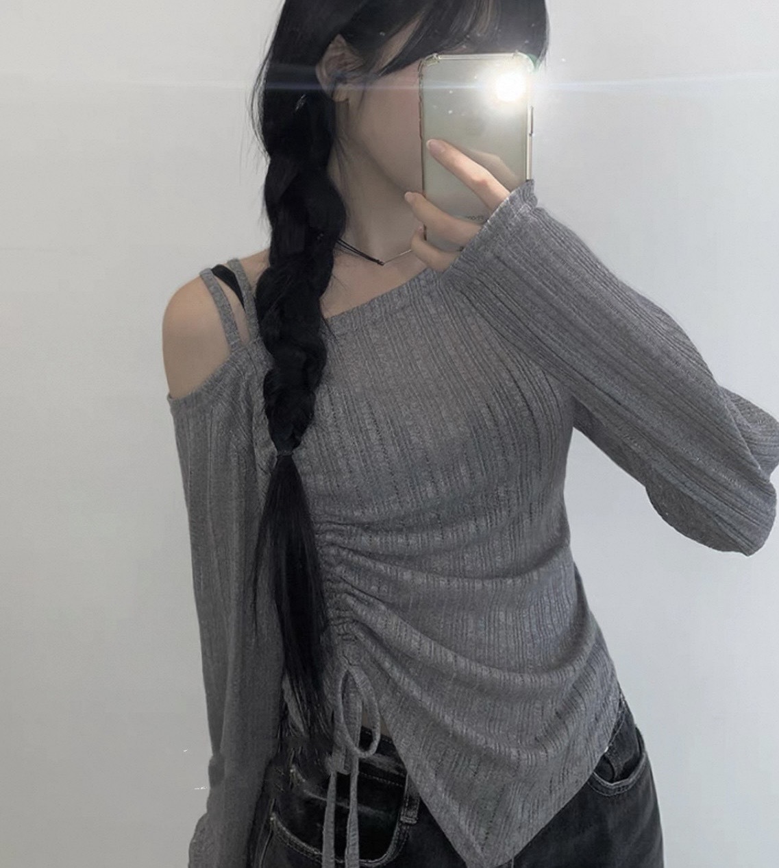 秋季小性感 🇰🇷韓國 斜肩 抓皺 薄長袖 針織 抽皺長袖 可調整