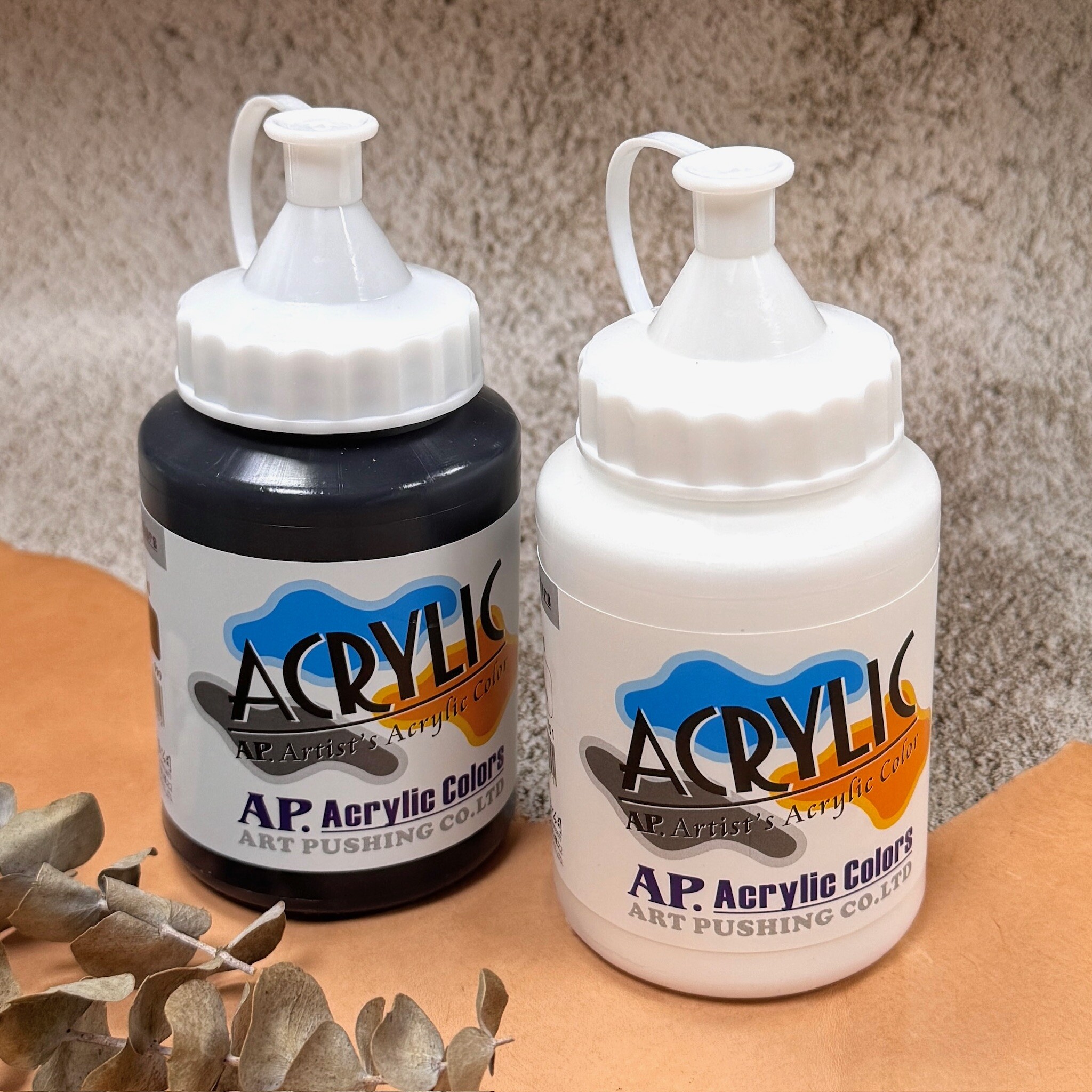 AP普思｜壓克力顏料 瓶裝250ml 黑 白