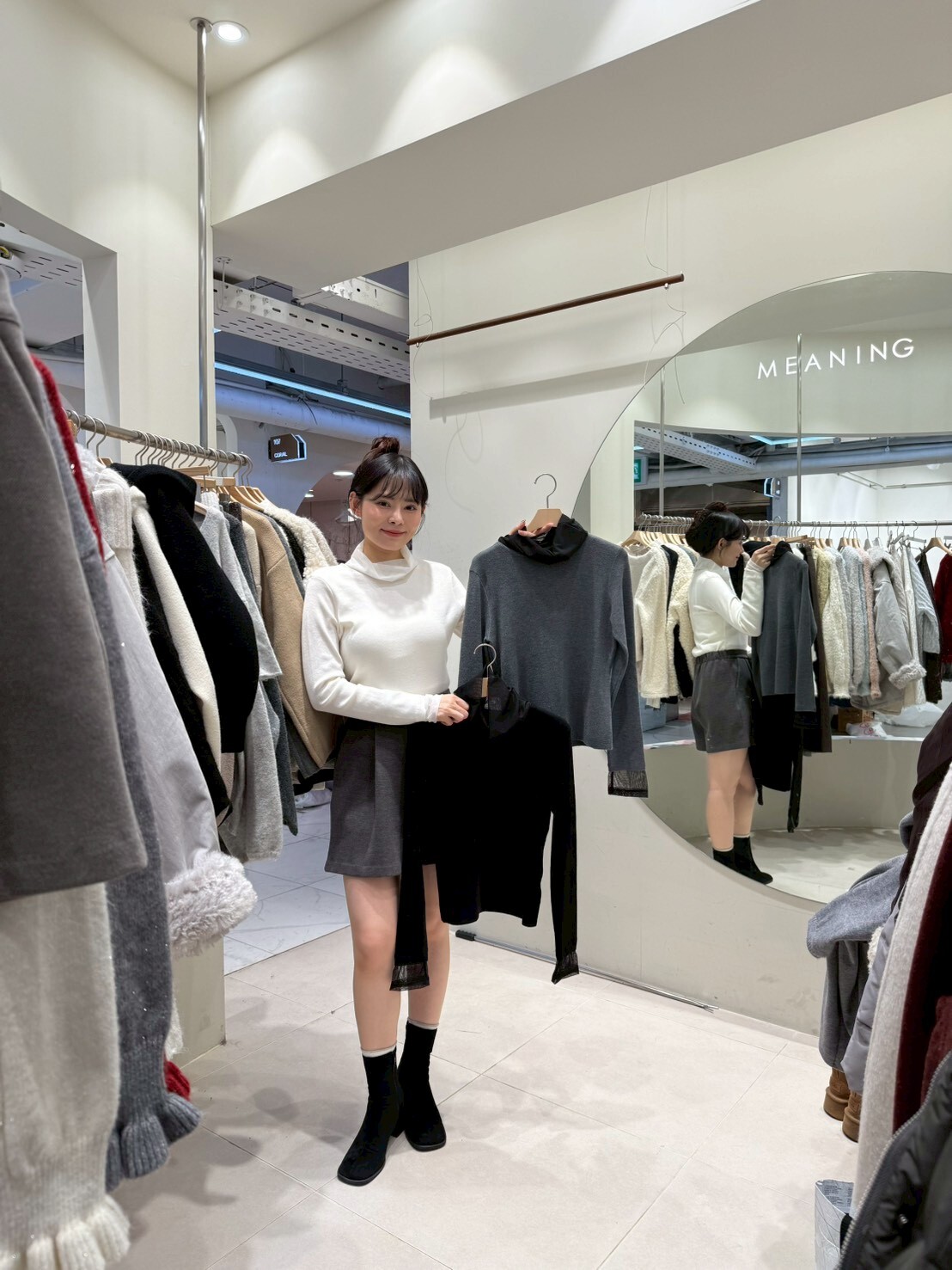 HU5323 蕾絲高領拼接上衣