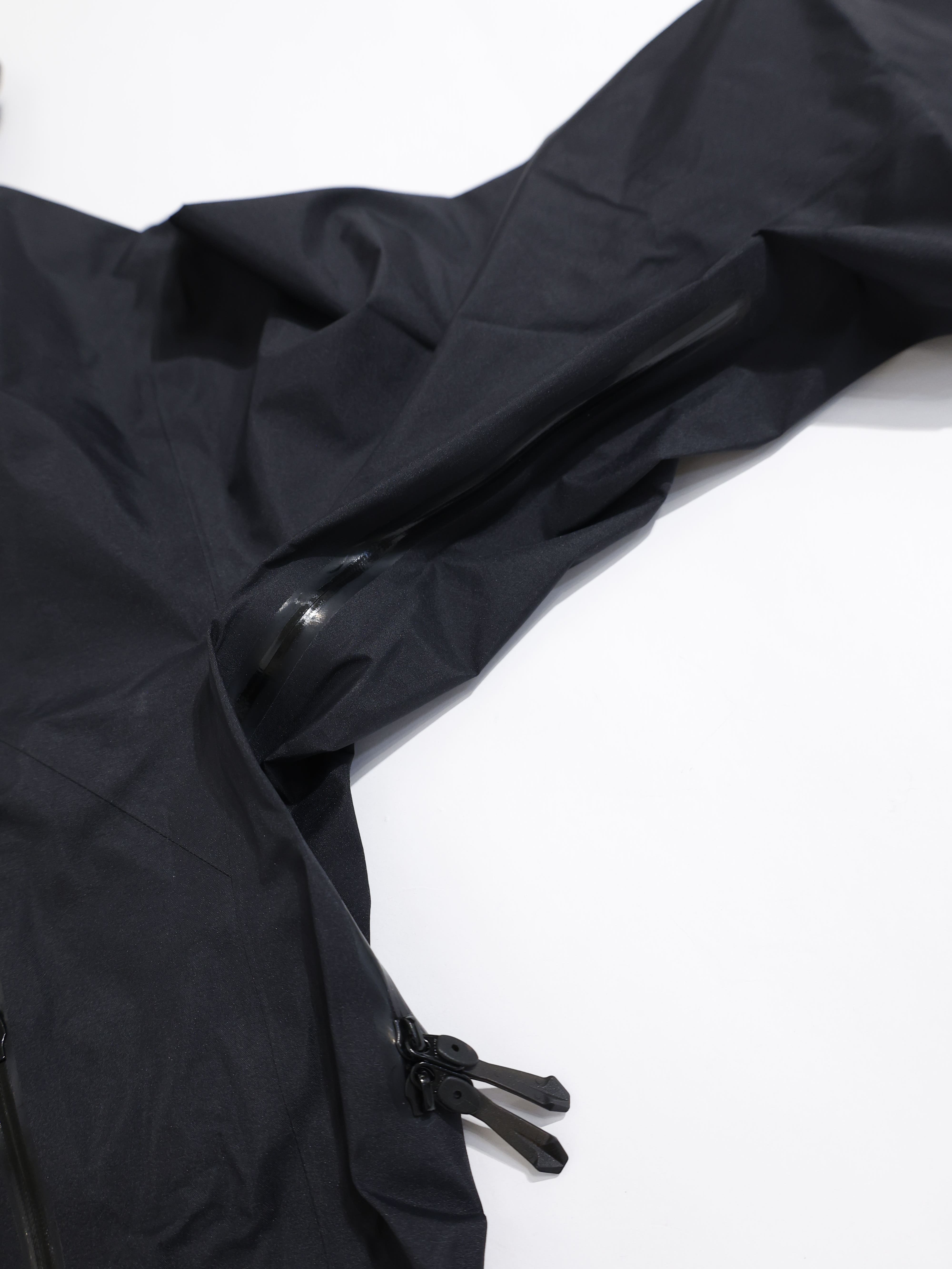 ARCTERYX 始祖鳥 男 Beta 輕量 防水外套 Goretex X000007725