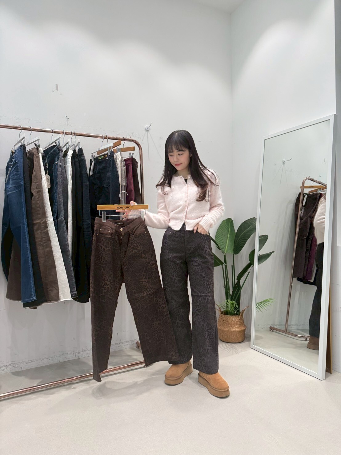 HL270 暗豹紋刷薄毛牛仔褲