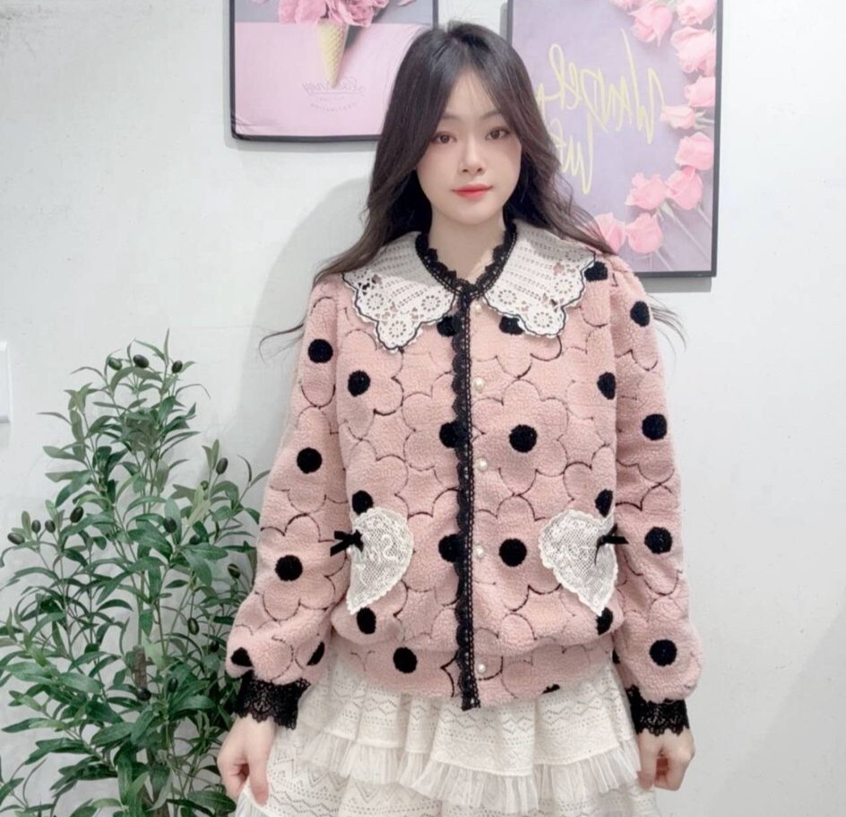 M02 30%羊毛 胸42 長23 $499 (一口價)