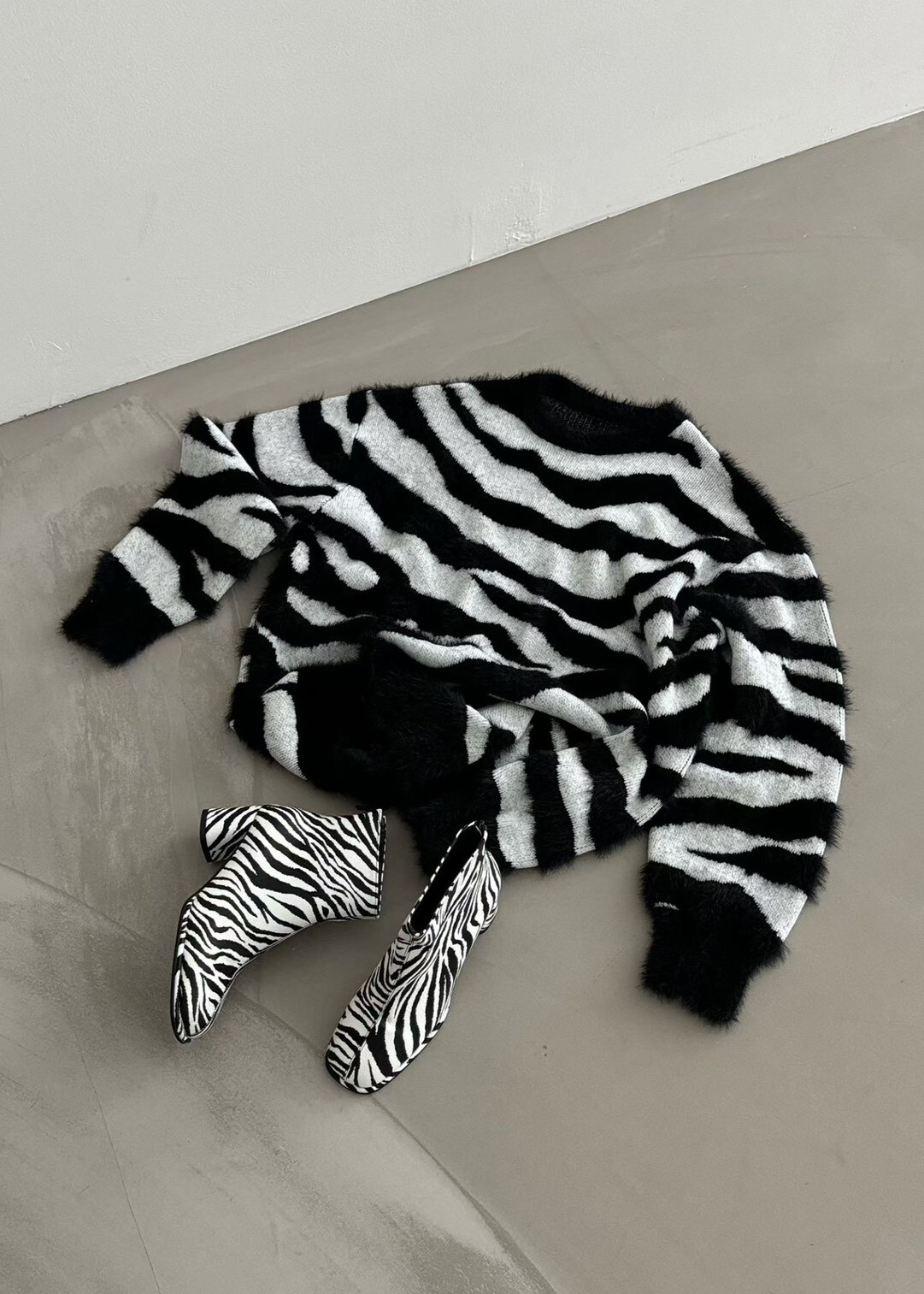 #AD129斑馬紋毛衣