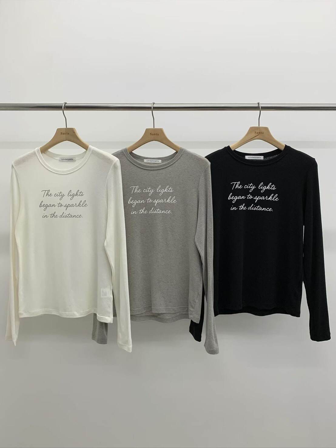 #AD134草寫字母休閒上衣(黑/白/灰)