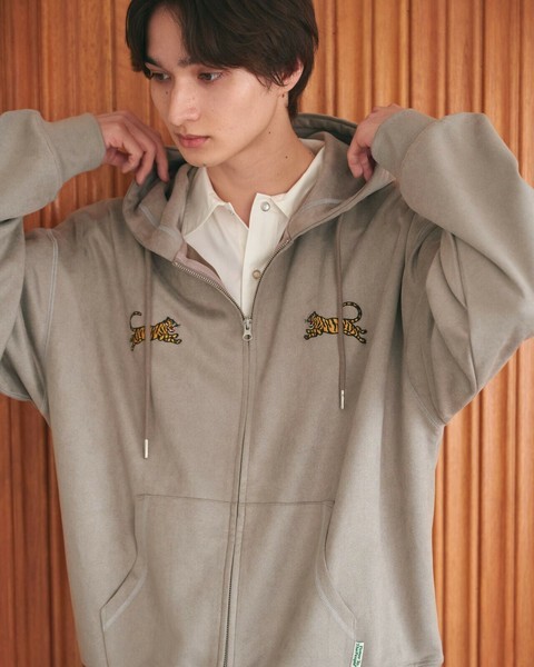 【POWER TO THE PEOPLE】Tiger Roar 復古刺繡連帽外套