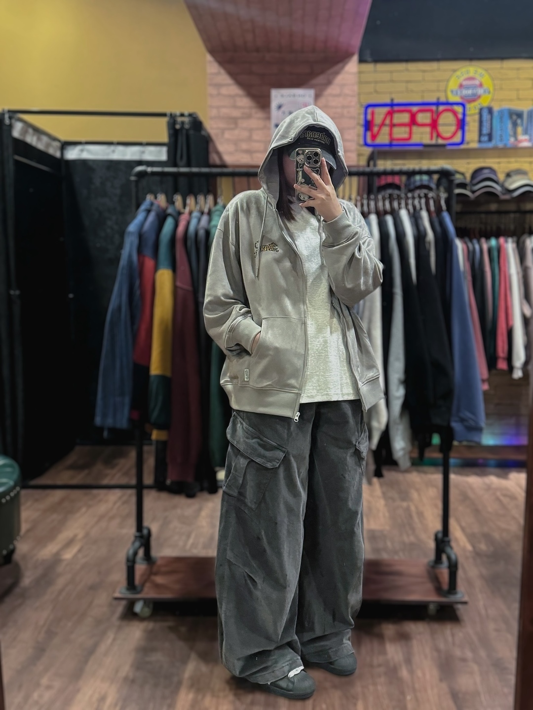 Corduroy燈芯絨斜袋彎刀褲