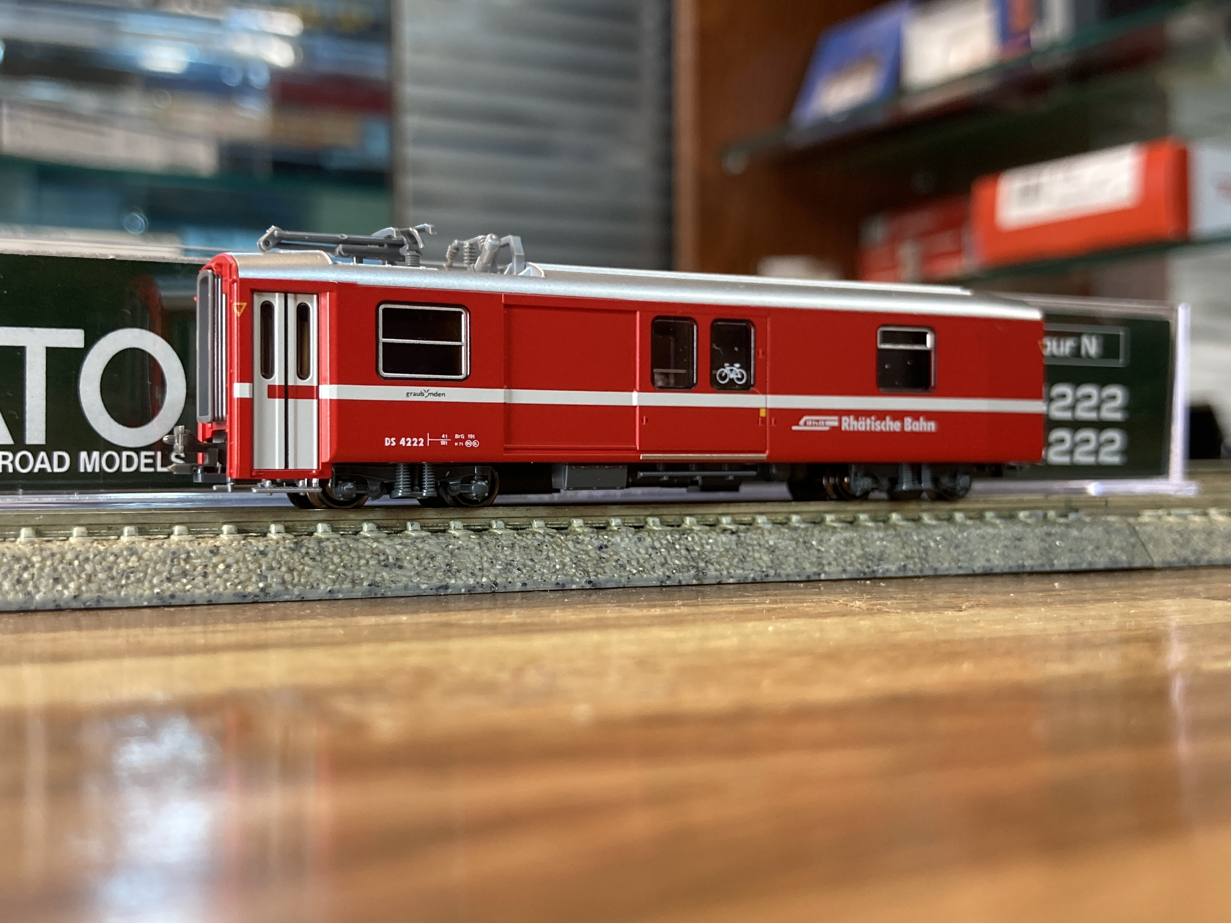 KATO 5279-2 レーティッシュ鉄道 電源荷物車 DS4222