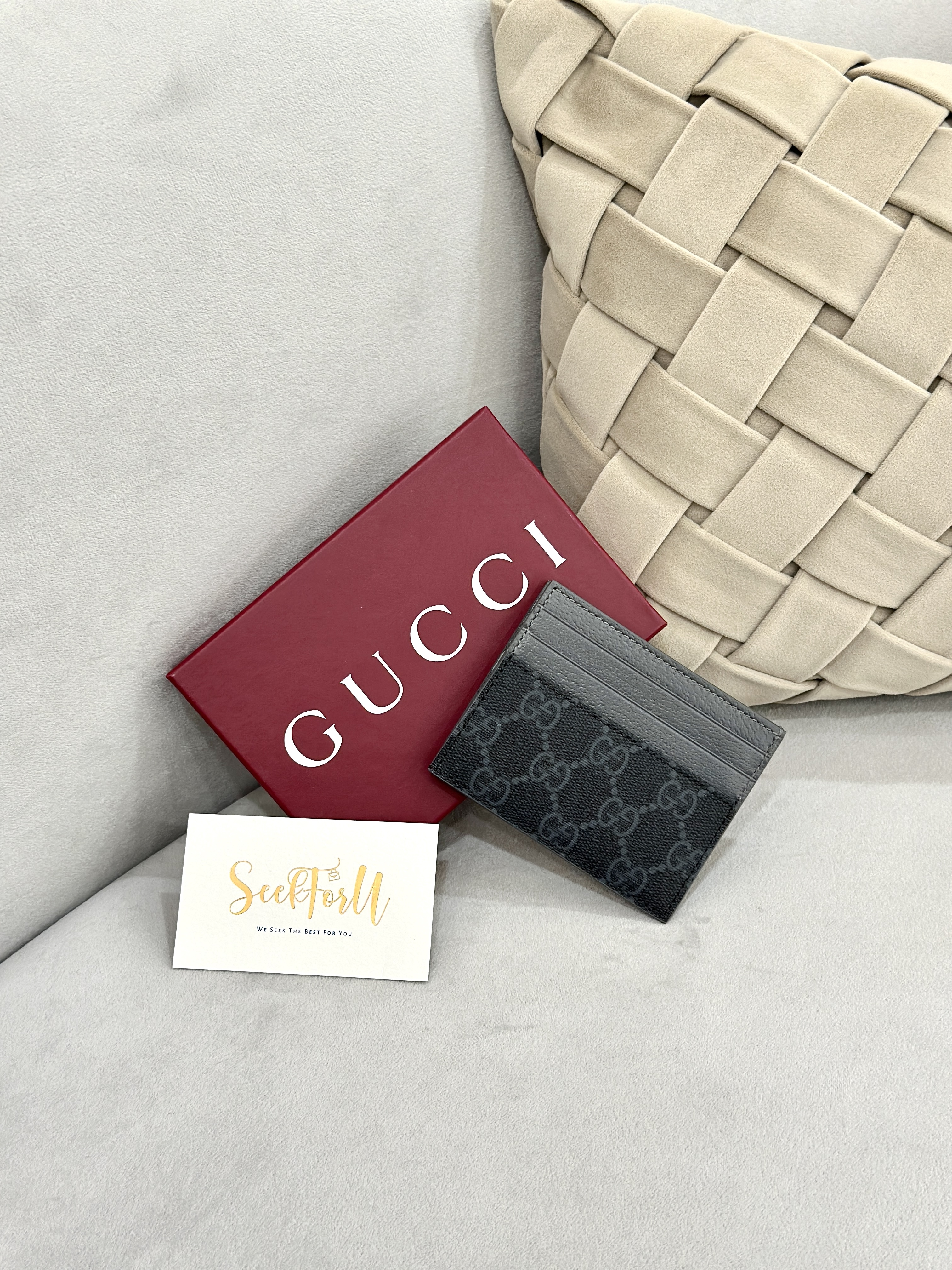 GUCCI Grey Trim GG Card Case