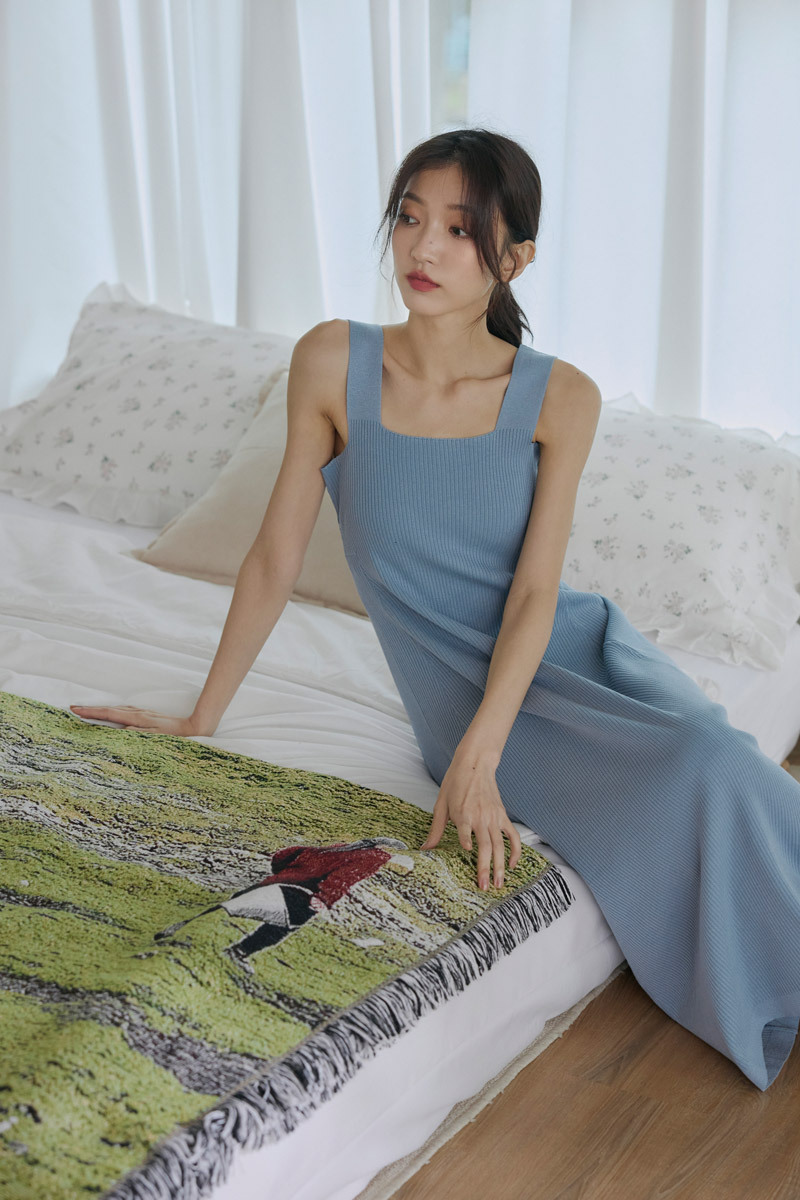 顯瘦美背針織連身裙