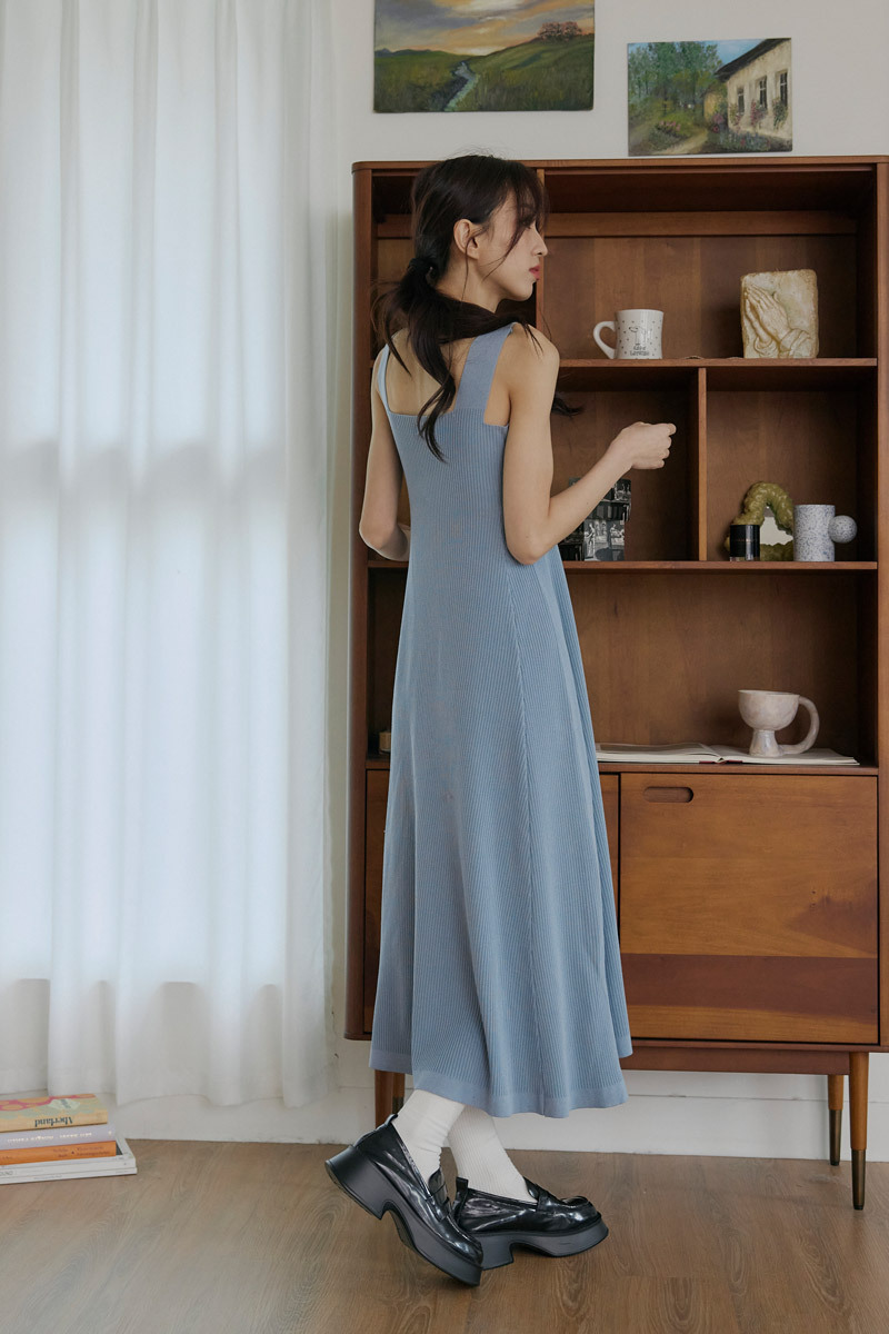 顯瘦美背針織連身裙