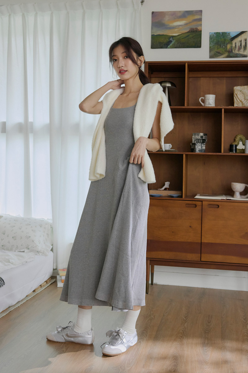 顯瘦美背針織連身裙