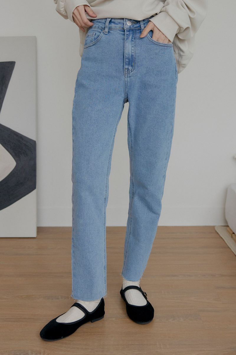 不收邊彈力牛仔褲