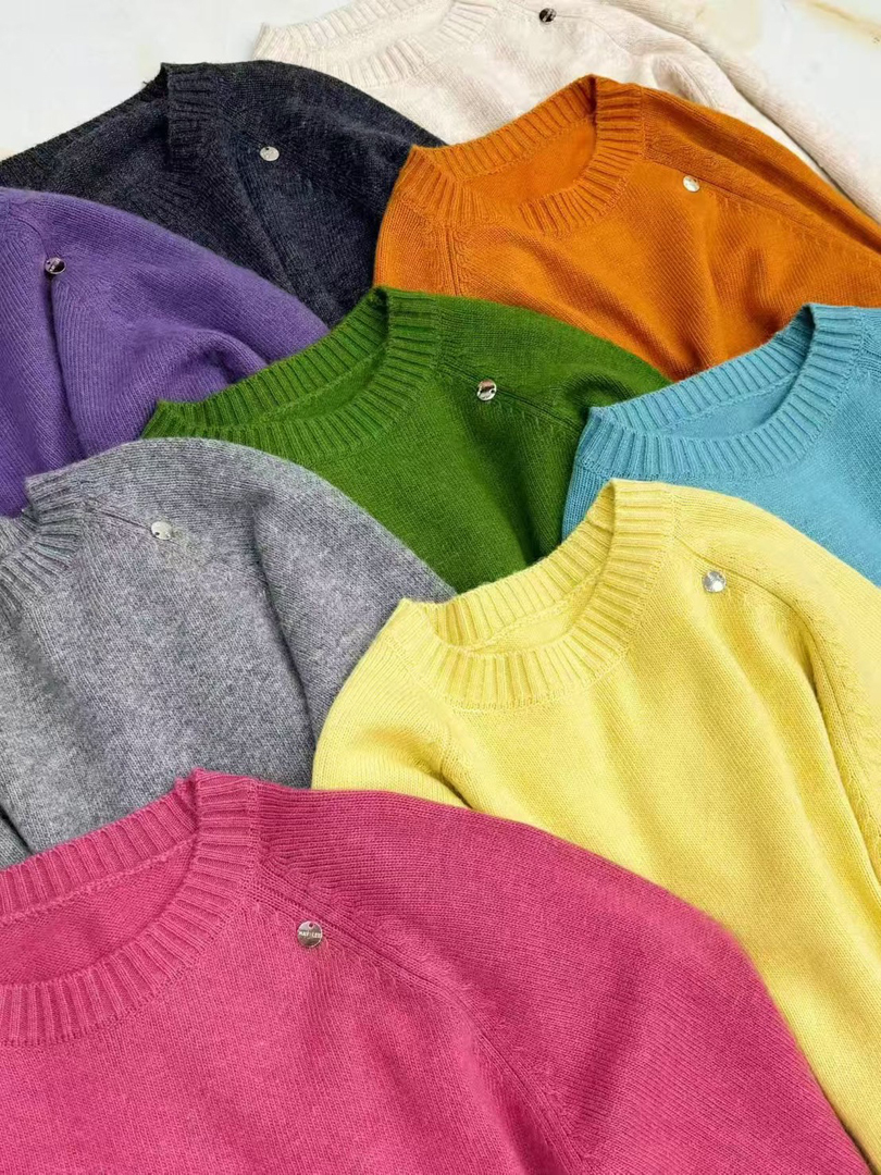 多巴胺暖色系・柔軟圓領針織上衣