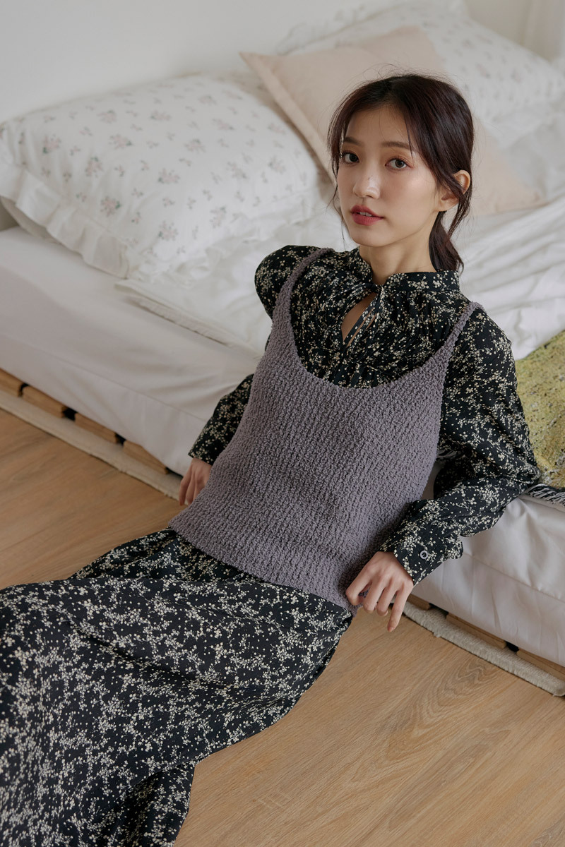 立領綁帶胸抓褶碎花洋裝