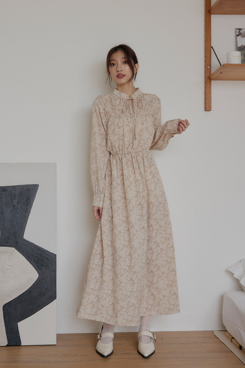 立領綁帶胸抓褶碎花洋裝