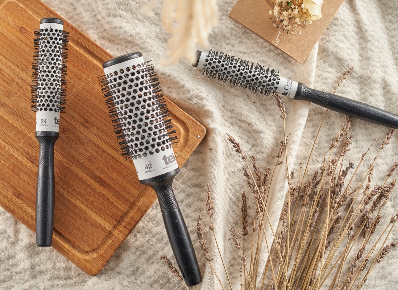 梳子清潔方法與材質保養4步驟，每日梳理更安心