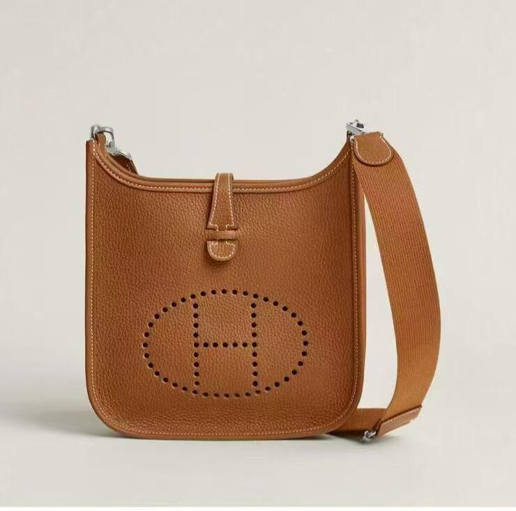 Evelyne 23 37 gold ck