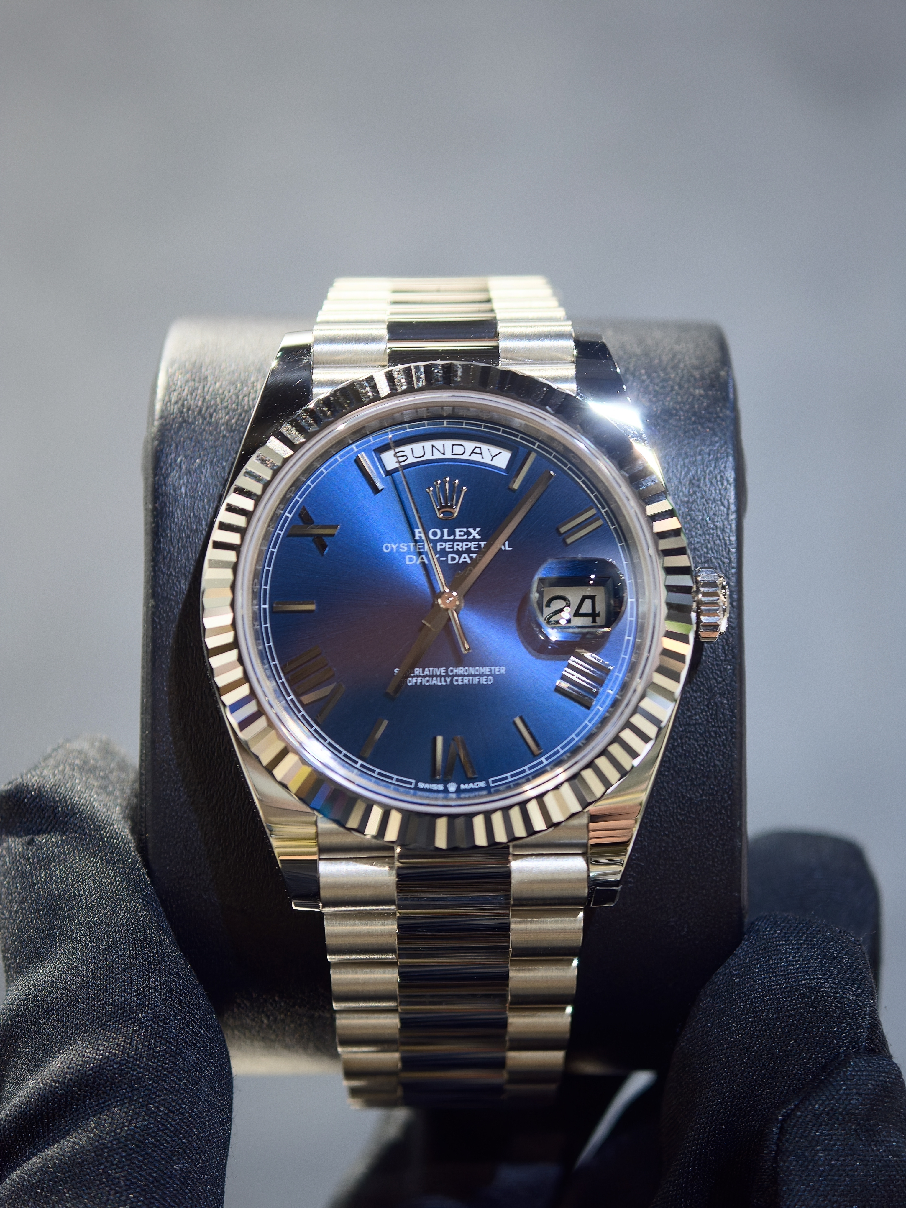 BRAND NEW ROLEX 228239 DAY DATE 40 BLUE WHITE GOLD OYSTER 40MM