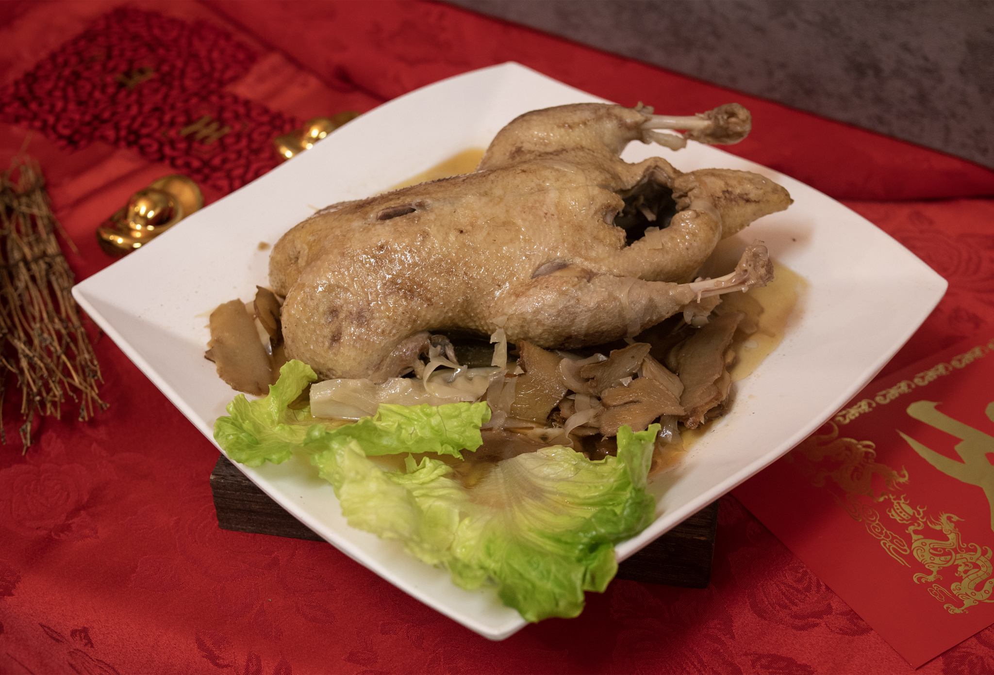 巧食家麻油玉筍燜鴨 - 頂級鮮嫩全鴨與香醇麻油