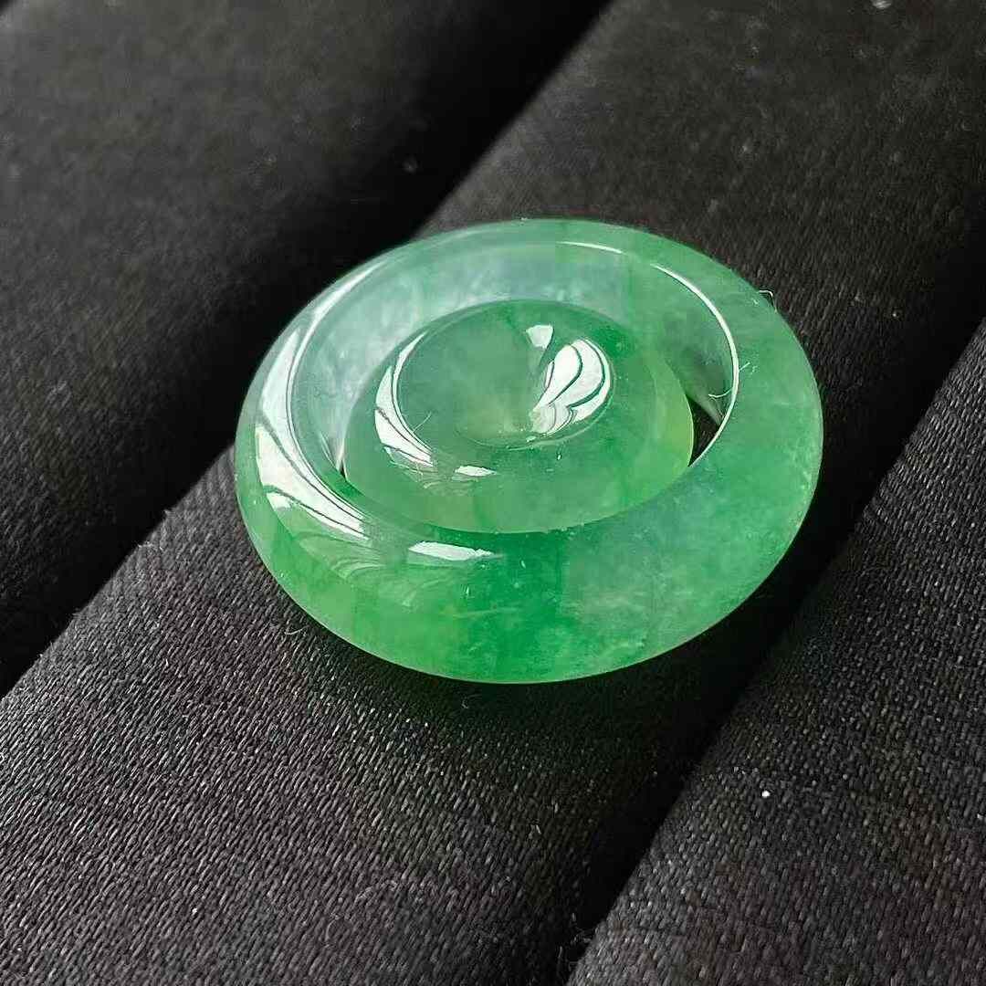 1218558 翡翠高冰綠花指環套裝