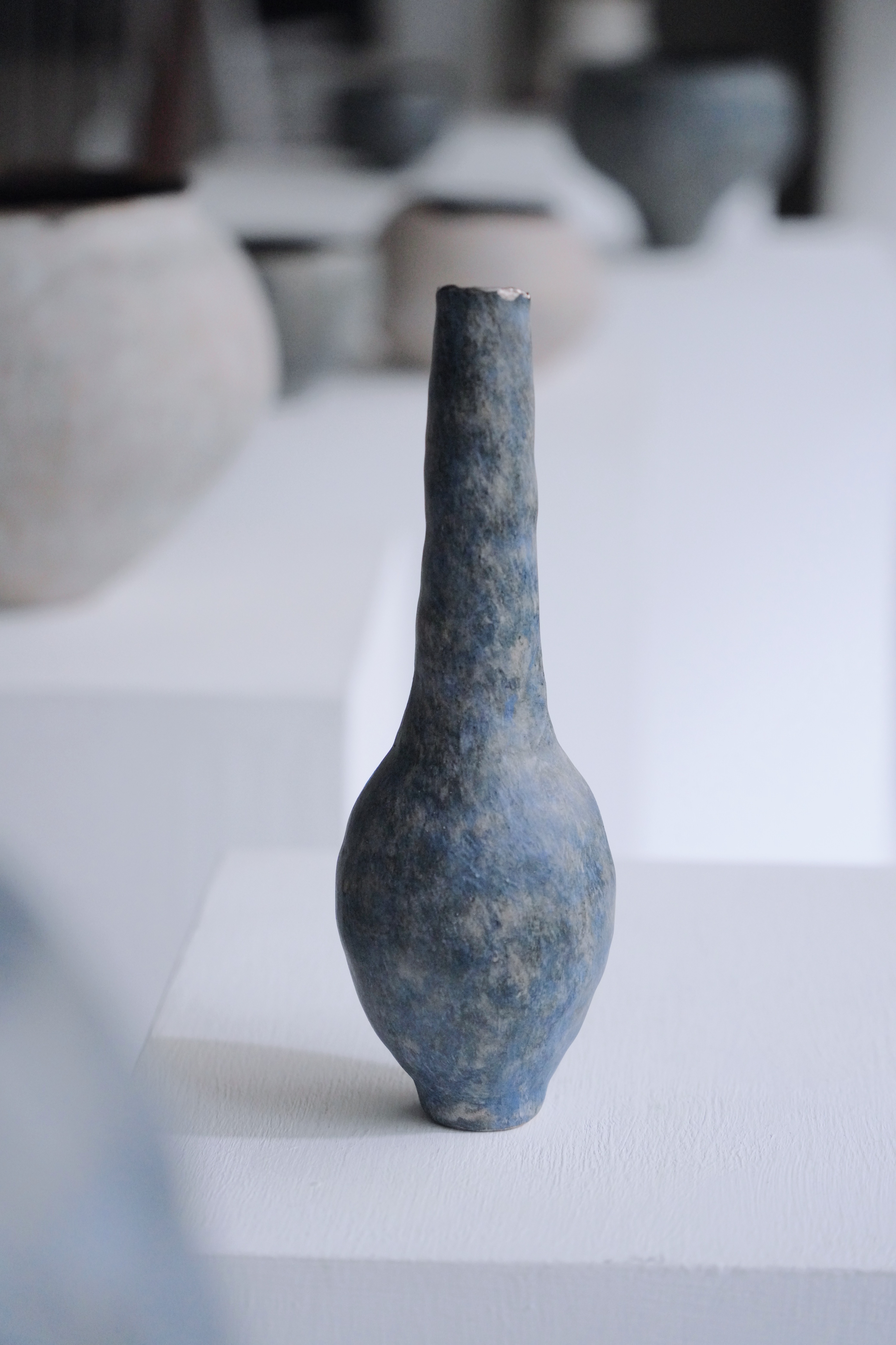 稀微 hi-bî ｜大美陶作個展｜青花細頸銀邊花器