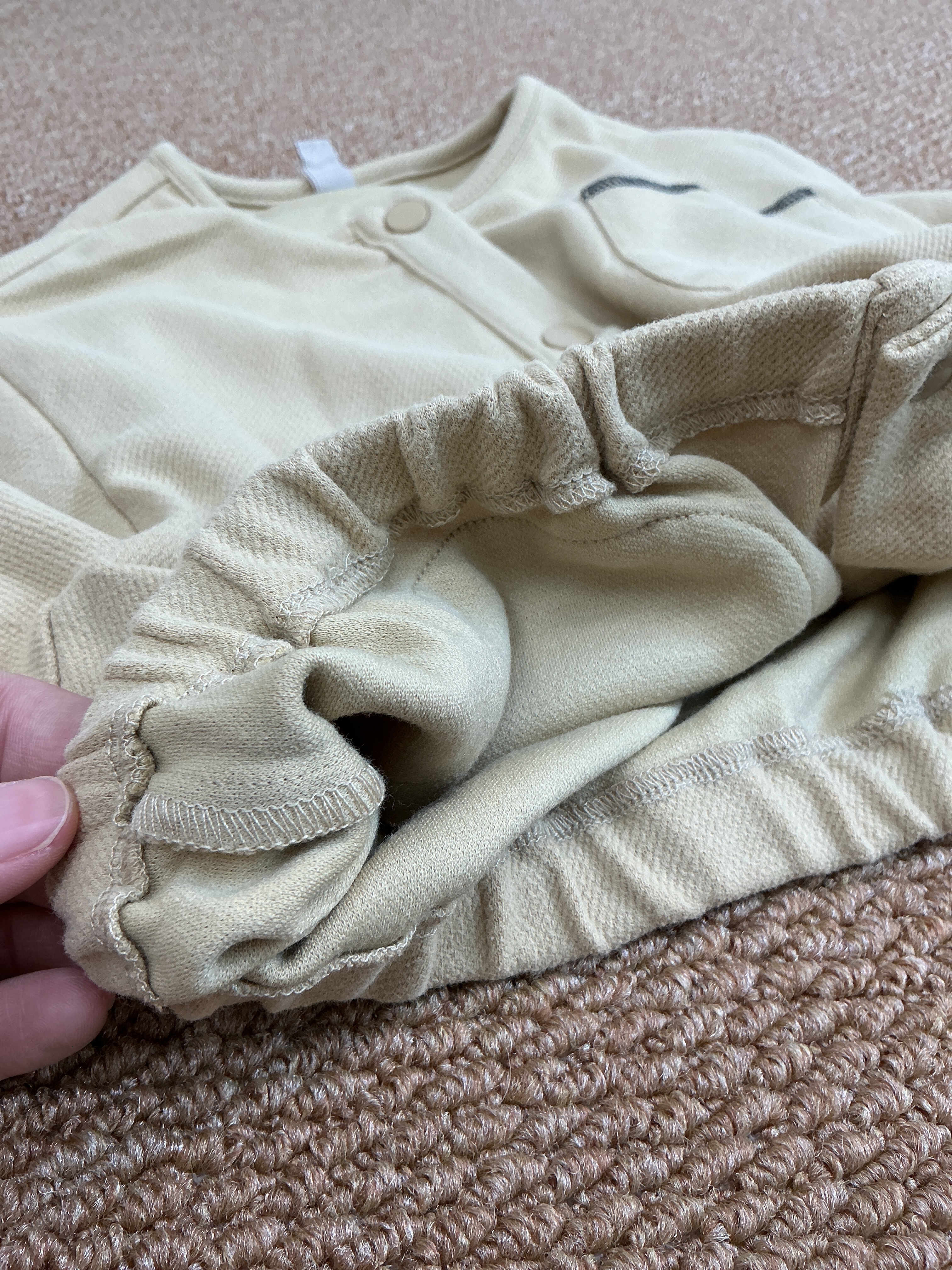 A03927口袋縫線針織外套