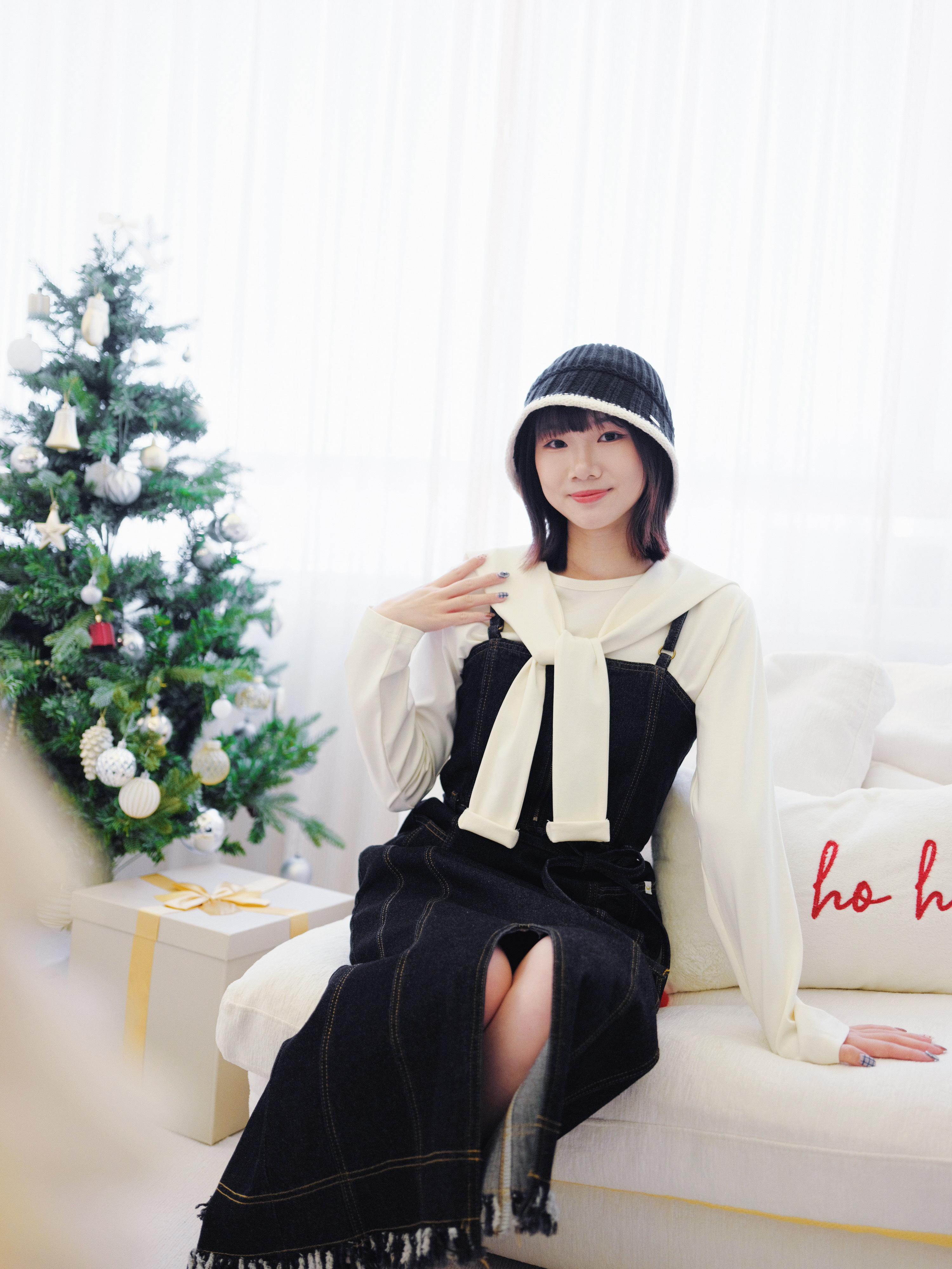 兩色 / 柔滑刺繡長袖上衣(附披肩) / Soft Touch Embroidered Top (With Detachable Collar）