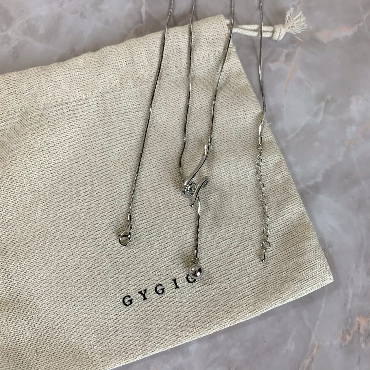 Gy”S銀波紋圓珠抽拉毛衣長鏈